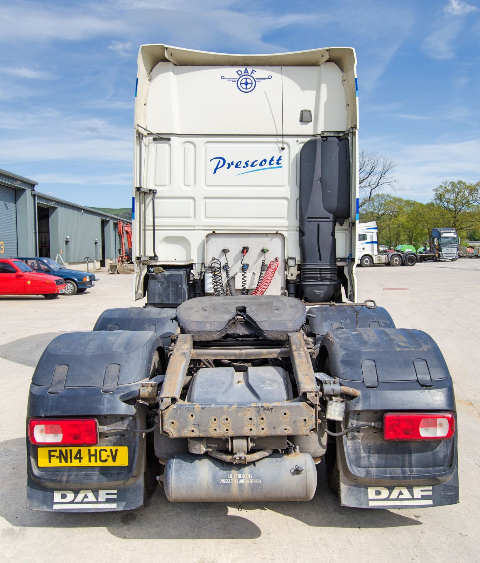 DAF XF 460 Euro 6 6x2 tractor unit Registration Number: FN14 HCV Date of Registration: 02/03/2014 - Bild 6 aus 33