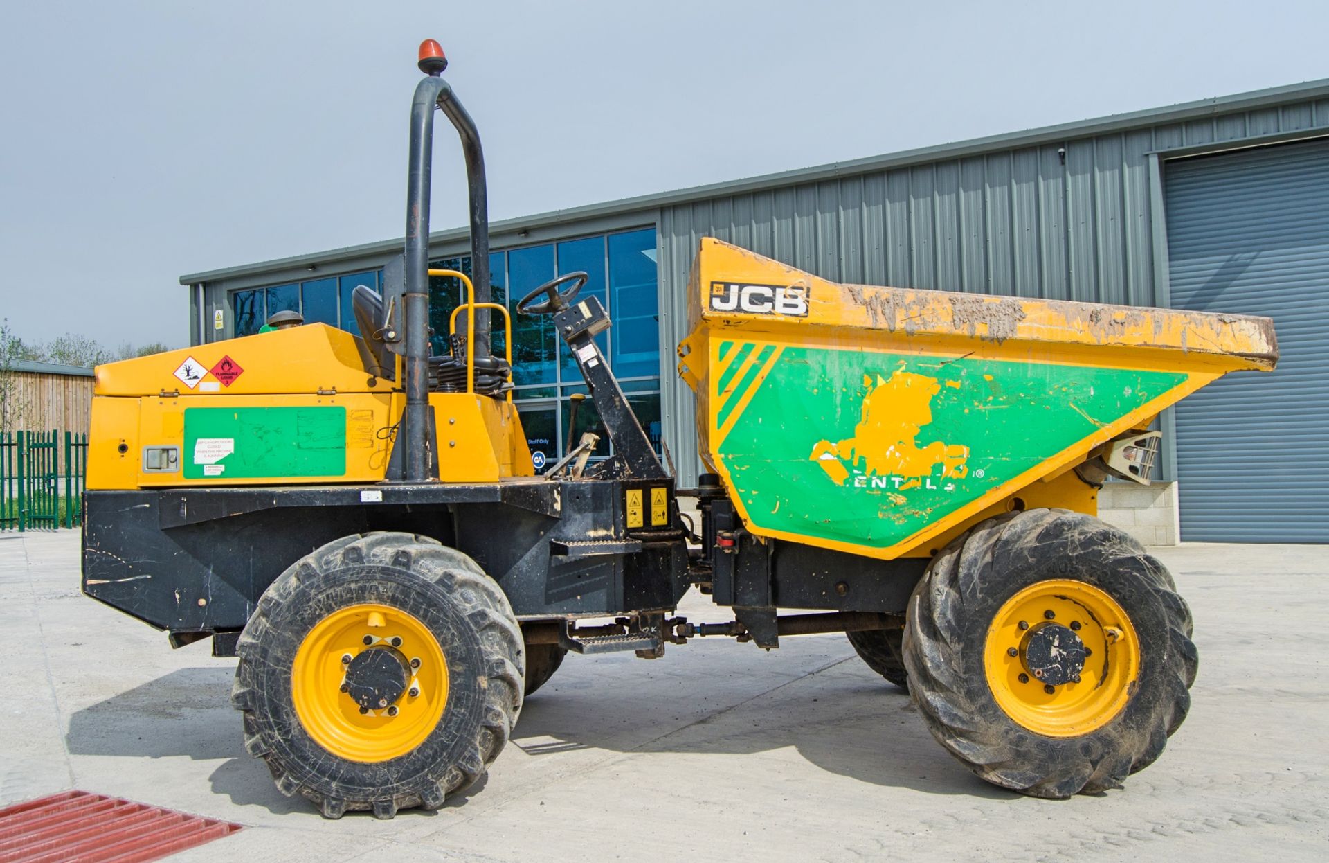 JCB 6 tonne straight skip dumper Year:2016 S/N:GRK0161 Recorded Hours: 2276 A727193 ** Dumper does - Image 8 of 22