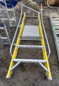 Clow 3 tread glass fibre framed step ladder A858977