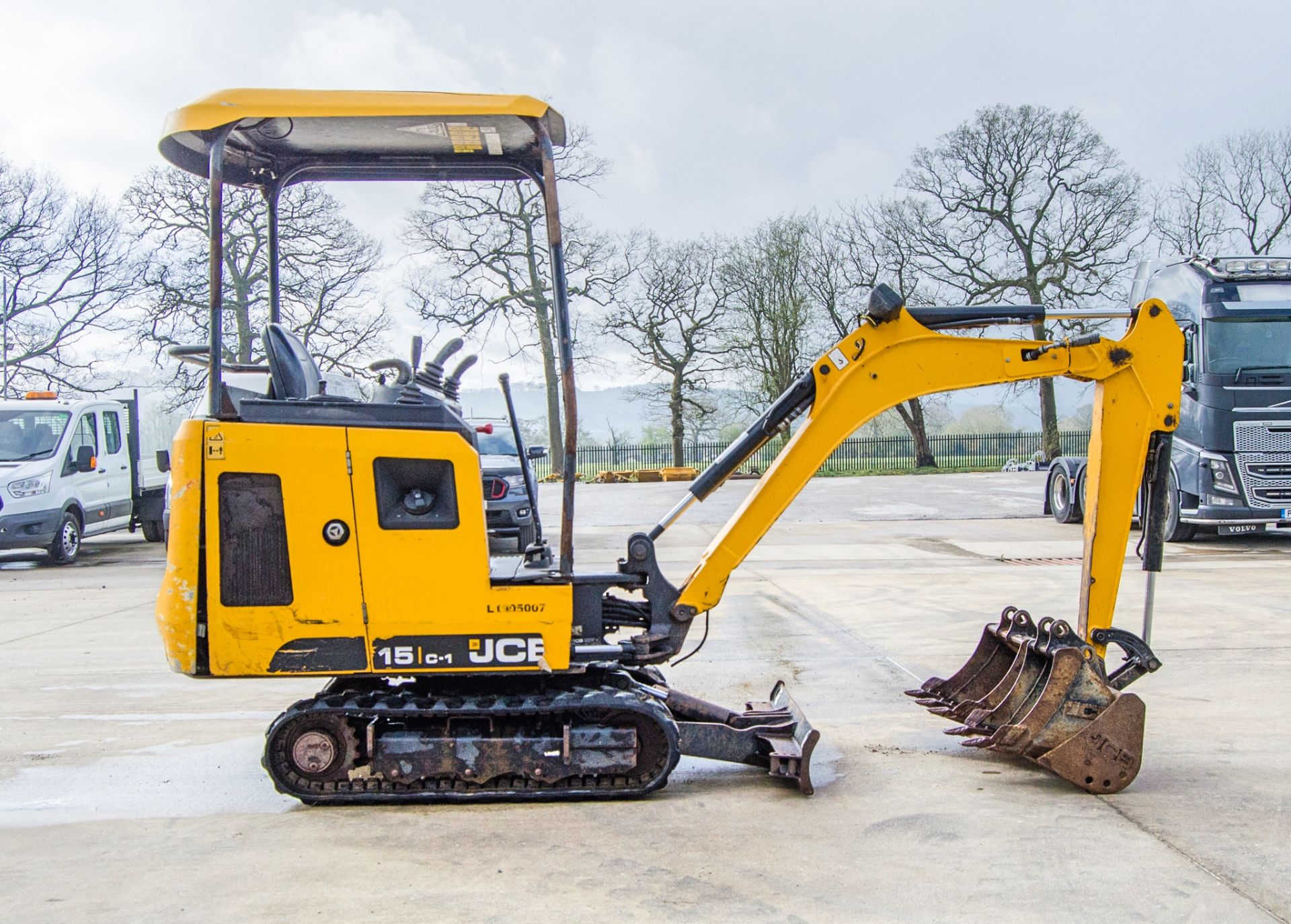 JCB 15C-1 1.5 tonne rubber tracked mini excavator Year: 2019 S/N: 2710077 Recorded Hours: 1709 - Image 7 of 24