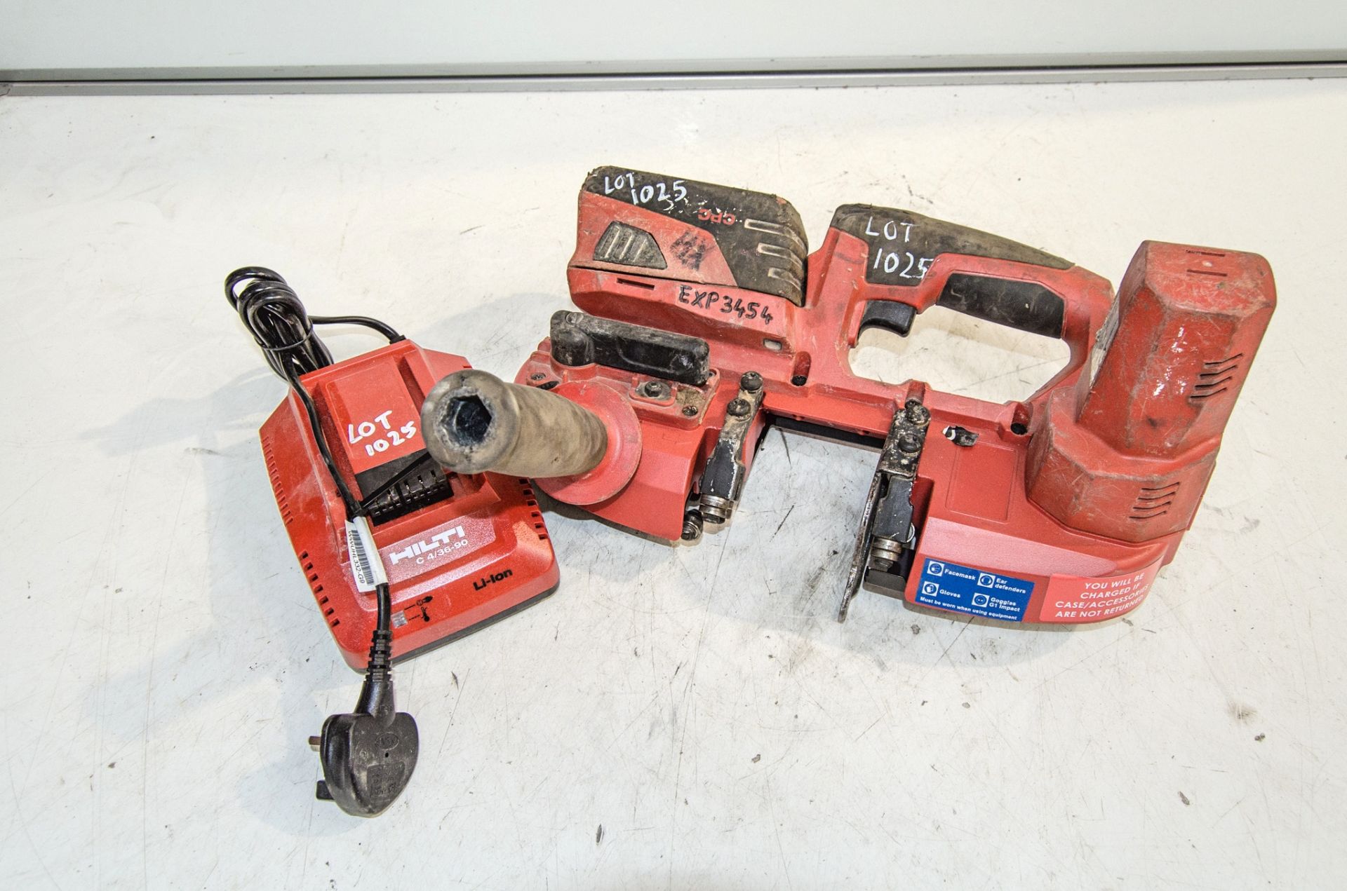 Hilti SB4-22 22v cordless bandsaw c/w battery and charger EXP3454