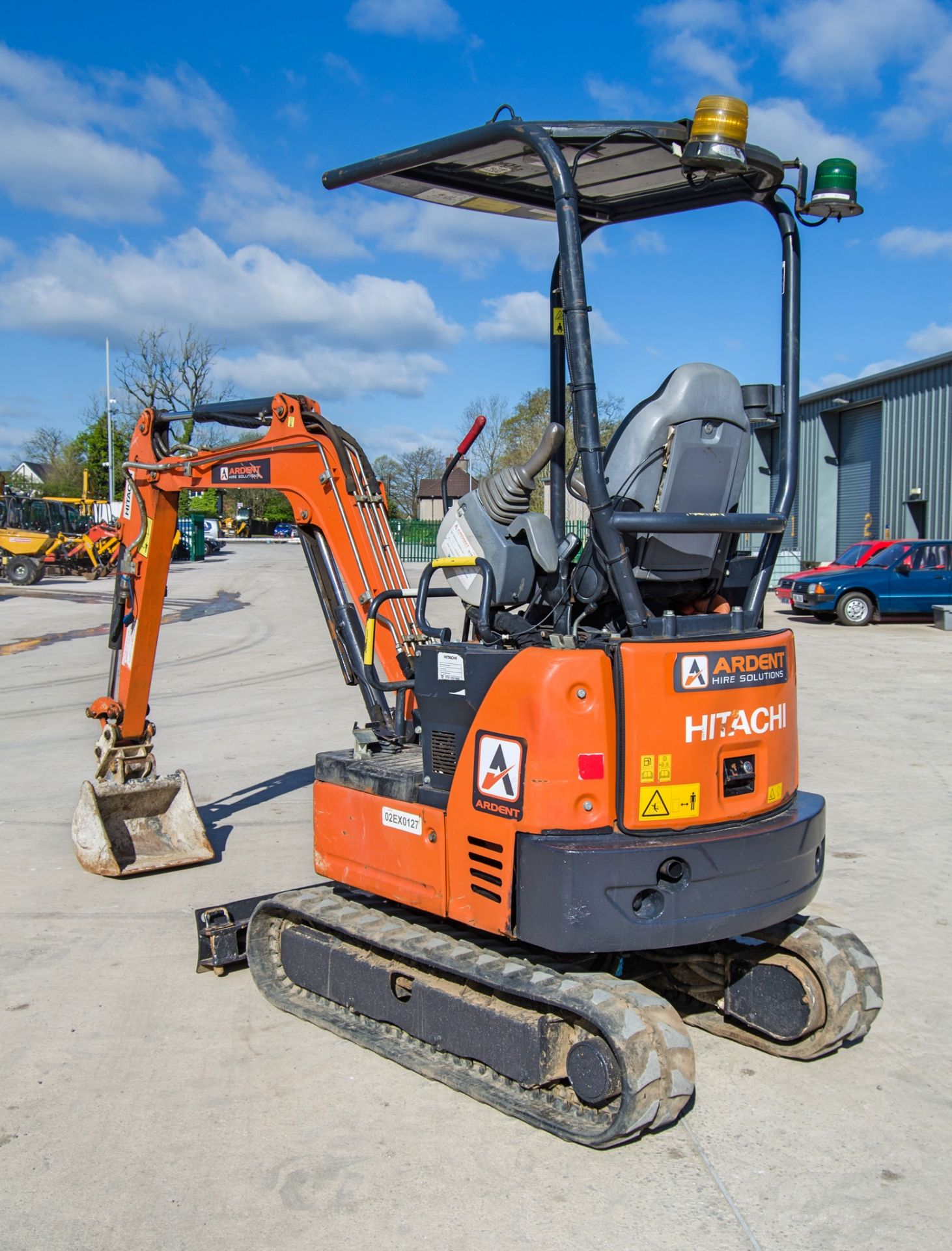 Hitachi Zaxis 19U 1.9 tonne rubber tracked mini excavator Year: 2018 S/N: 22833 Recorded Hours: - Image 3 of 26
