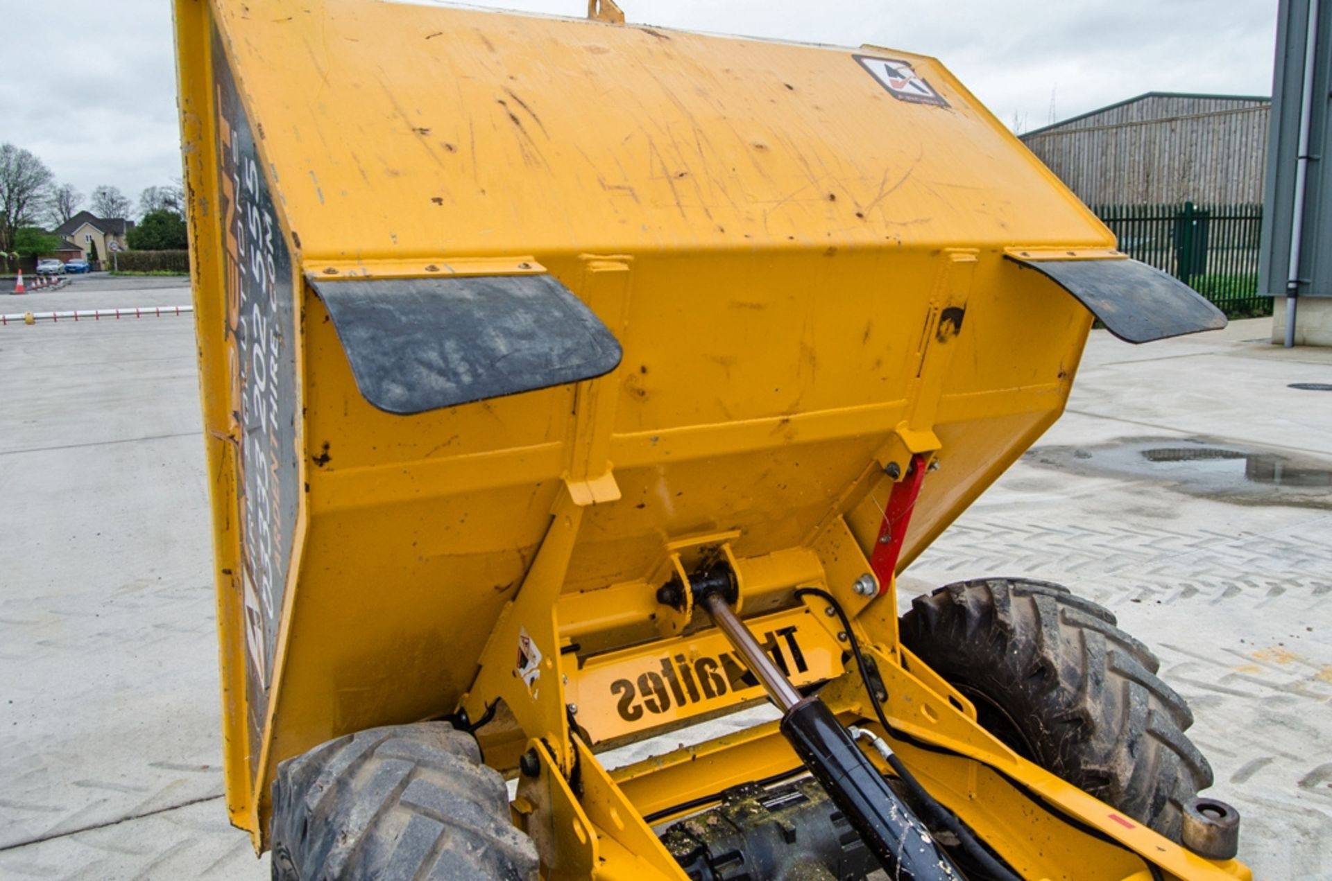 Thwaites 3 tonne straight skip dumper Year: 2019 S/N: 915E5292 Recorded Hours: 27 (Clock faulty) - Image 11 of 22