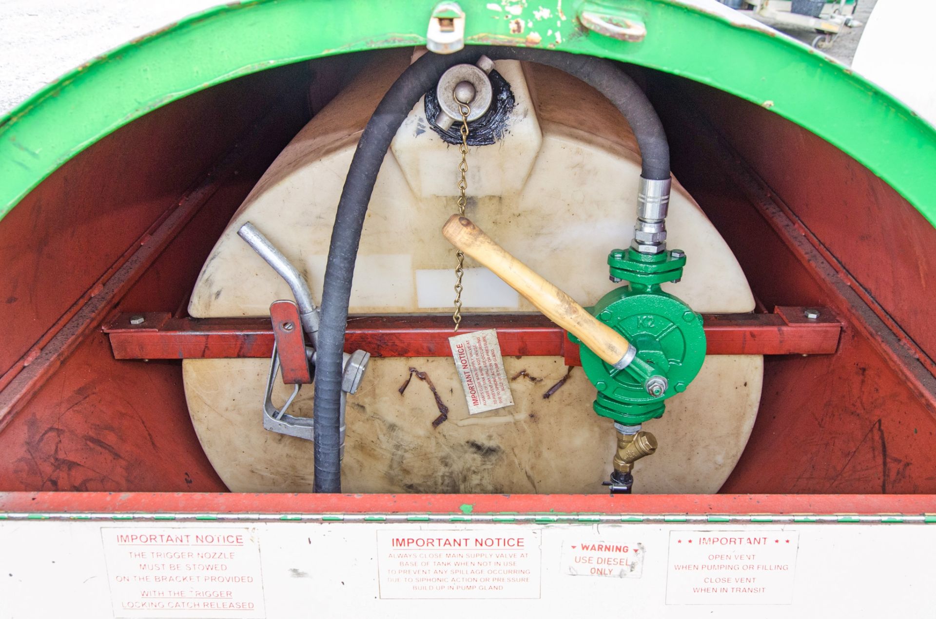 Trailer Engineering 950 litre fast tow mobile bunded fuel bowser c/w manual pump, delivery hose - Image 7 of 7