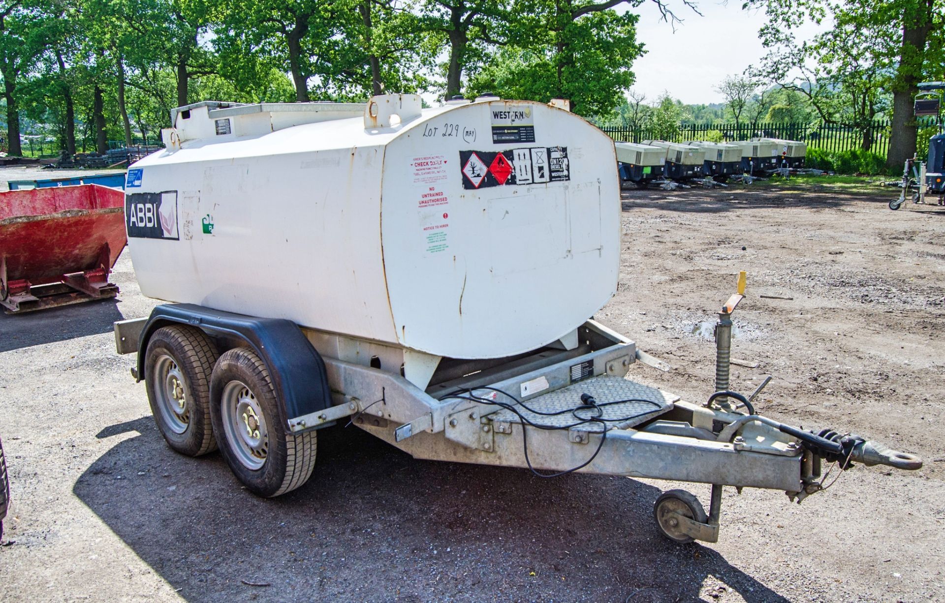 Western Abbi 2000 litre tandem axle fast tow mobile fuel bowser c/w manual pump, delivery hose & - Image 3 of 14