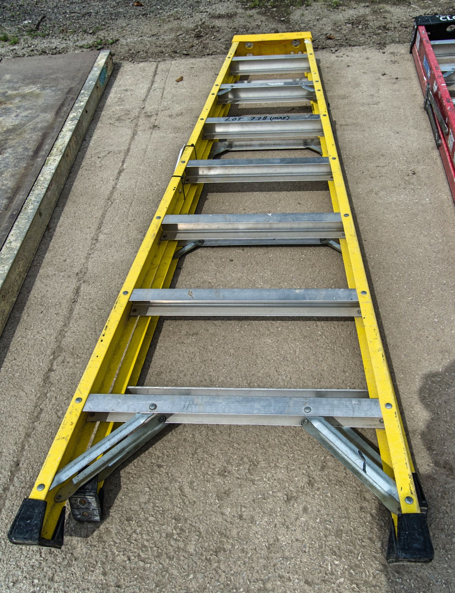 8 tread glass fibre framed step ladder EXP4026