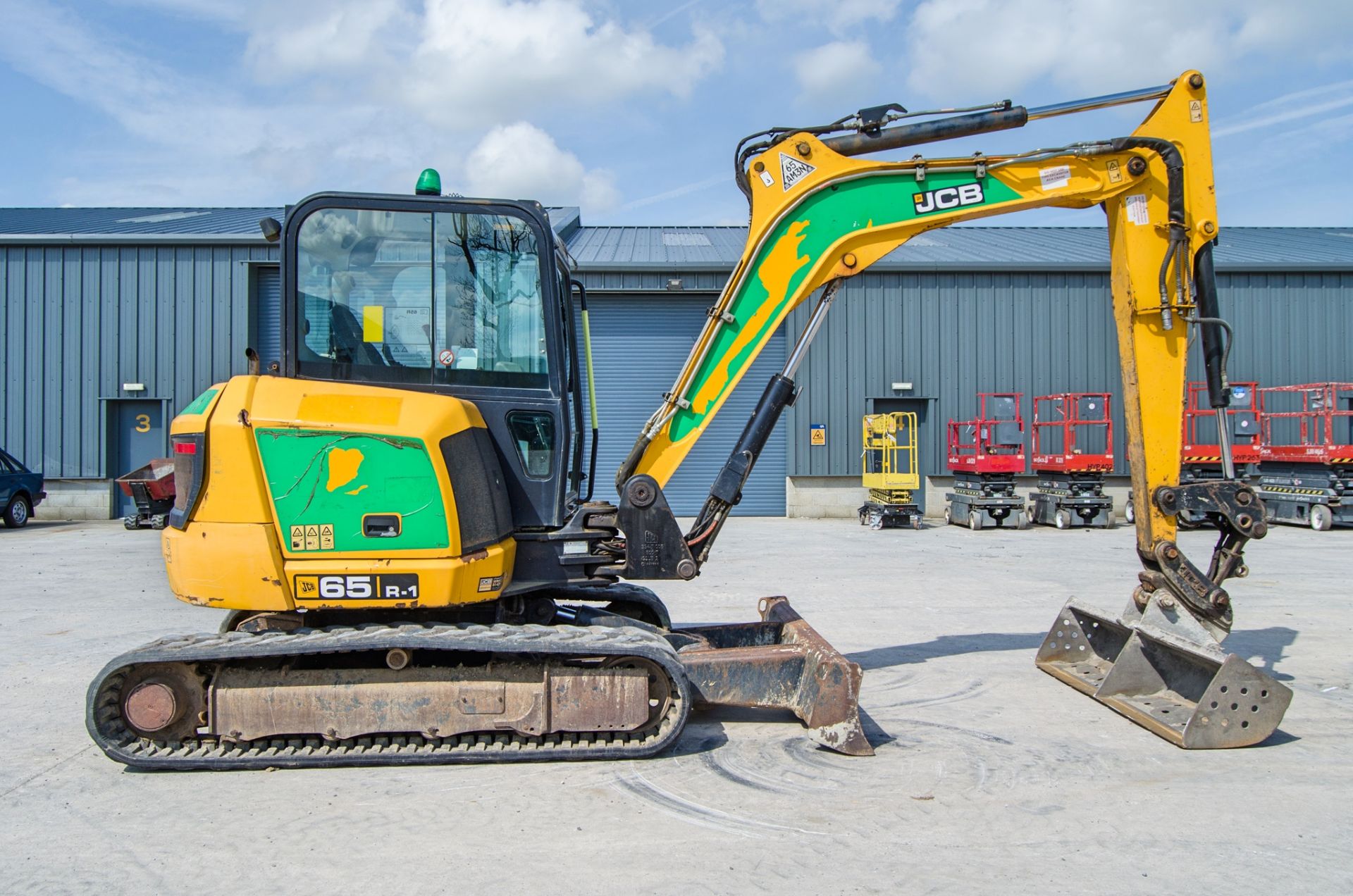 JCB 65R-1 6.5 tonne rubber tracked excavator Year: 2015 S/N: 1914100 Recorded Hours: 714 blade, - Image 8 of 24