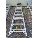 8 tread aluminium step ladder F0337017
