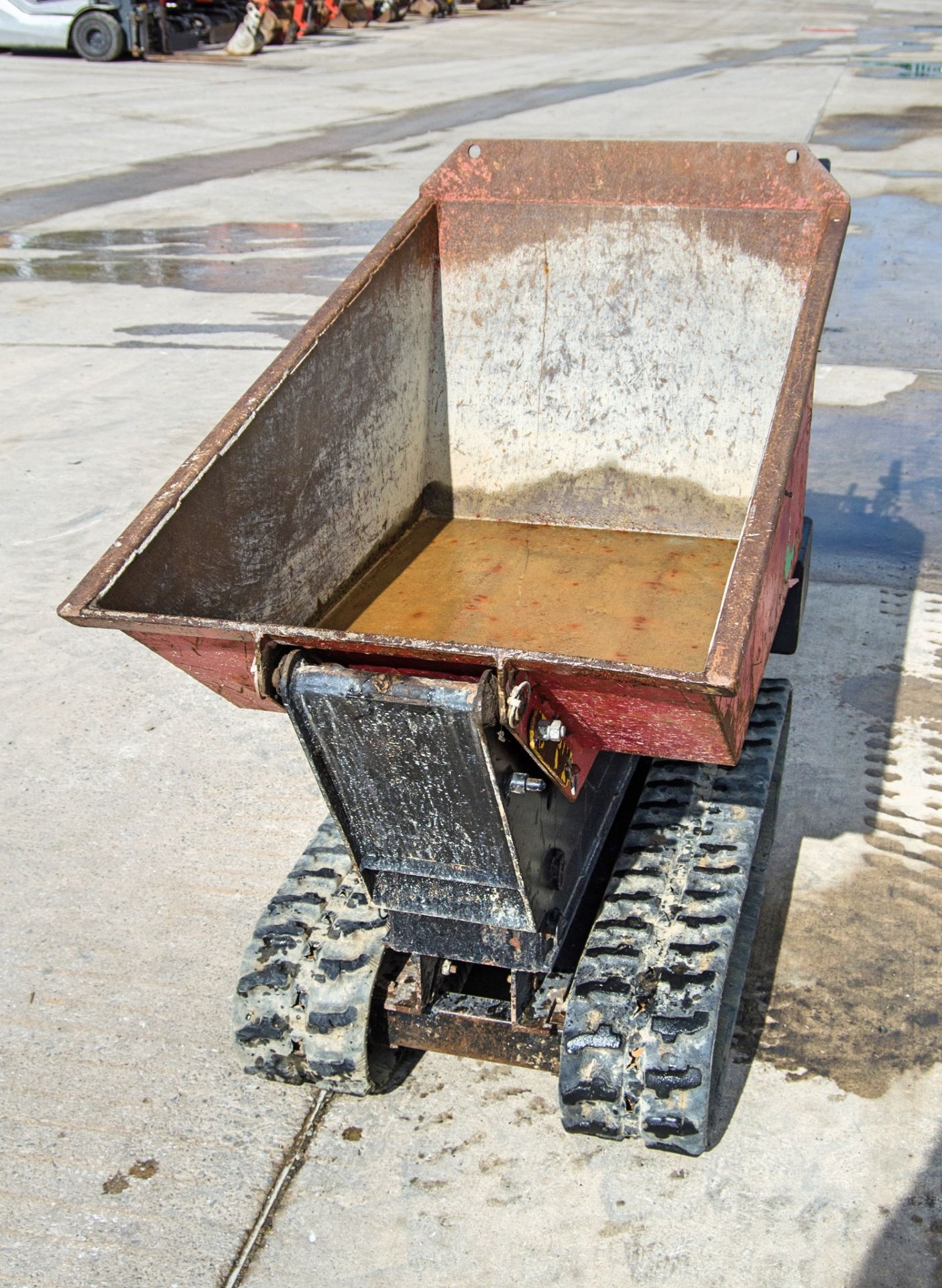 Taskman TD500HL 500kg petrol driven walk behind rubber tracked hi-tip dumper A732385 - Image 5 of 14