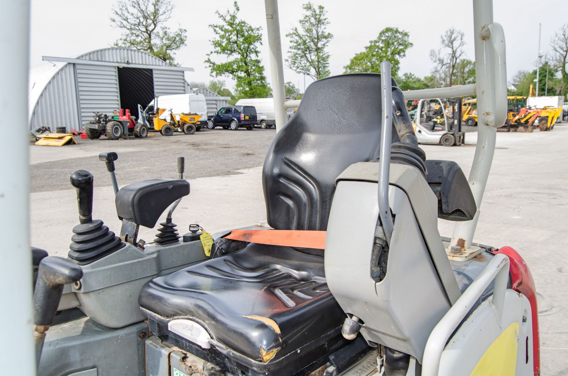 Takeuchi TB216 1.5 tonne rubber tracked mini excavator Year: 2020 S/N: 216014190 Recorded Hours: - Image 21 of 26