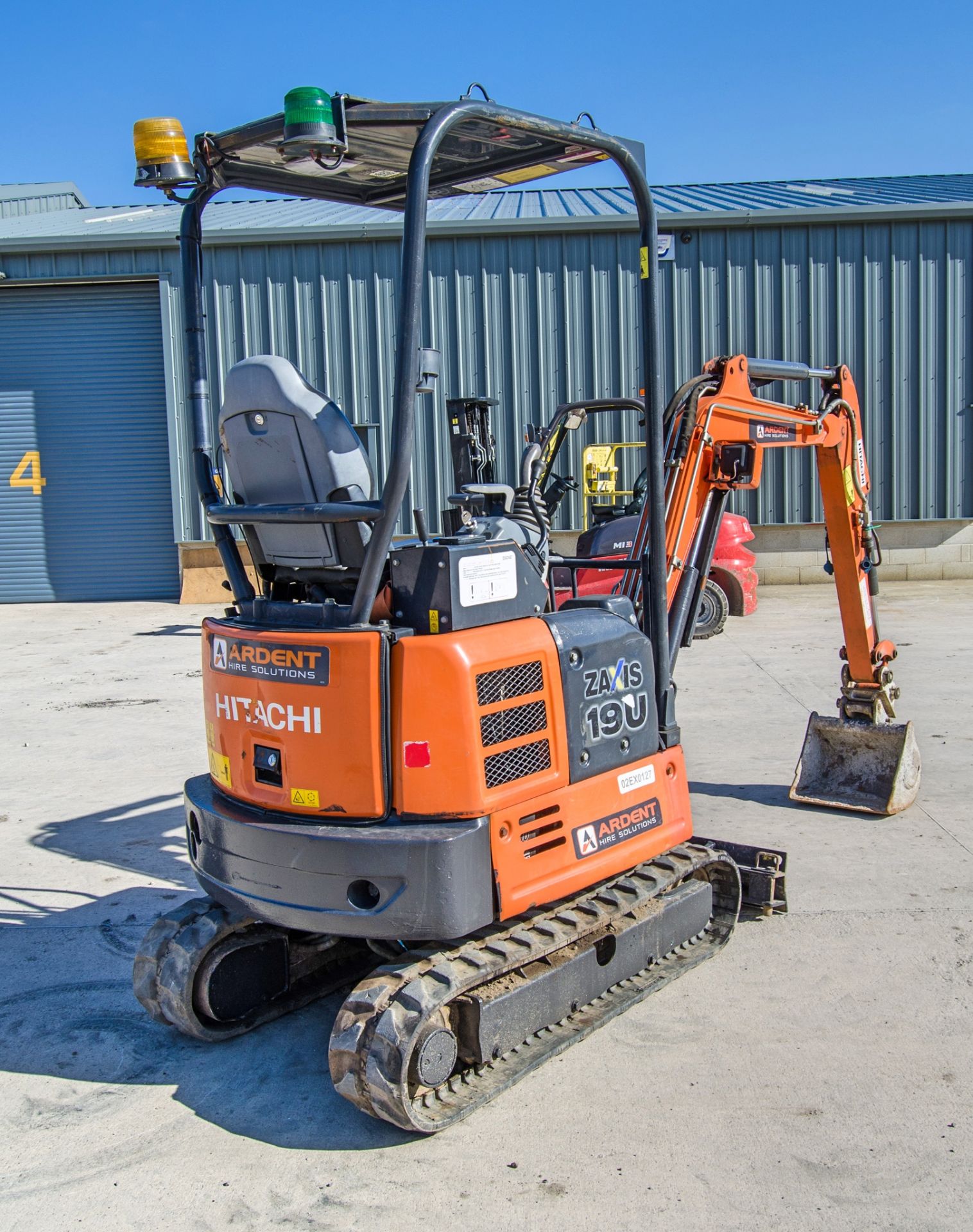 Hitachi Zaxis 19U 1.9 tonne rubber tracked mini excavator Year: 2018 S/N: 22833 Recorded Hours: - Image 4 of 26