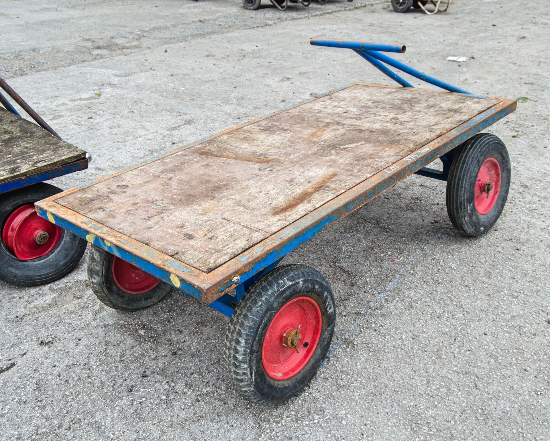 Warehouse turntable trolley 14044118 ** 1 - tyre ripped** - Image 2 of 3