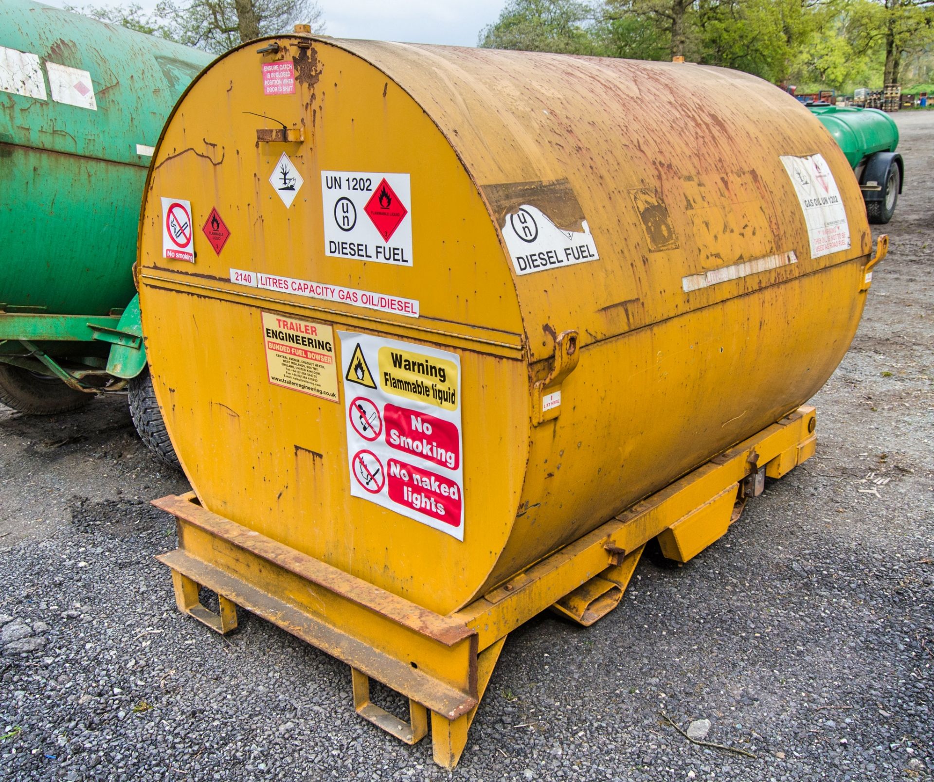 Trailer Engineering 2140 litre static bunded fuel bowser A641329 ** No delivery pump or nozzle ** - Image 3 of 5
