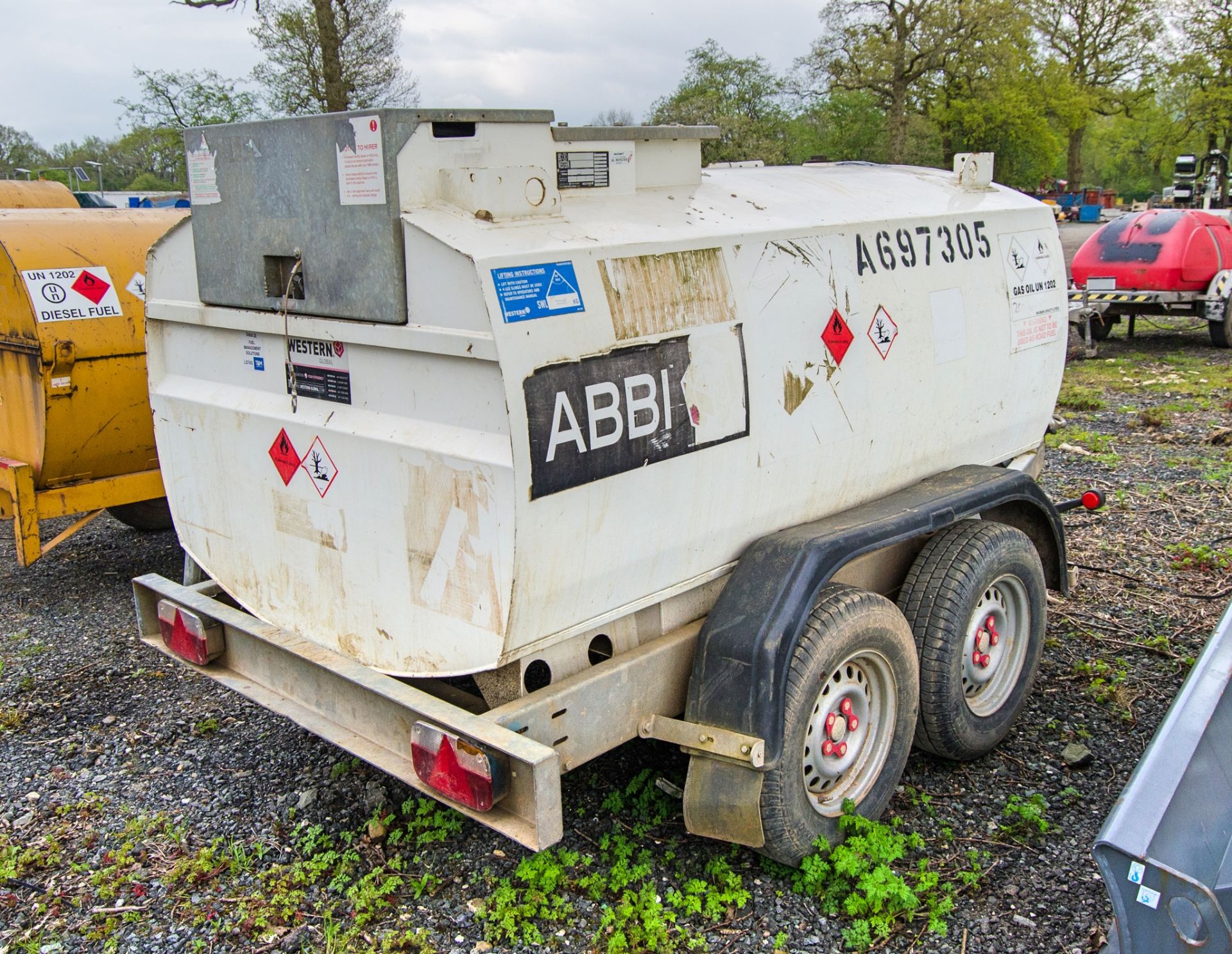 Western Abbi 200 litre tandem axle fast tow mobile bunded fuel bowser c/w manual pump, delivery hose - Image 3 of 7