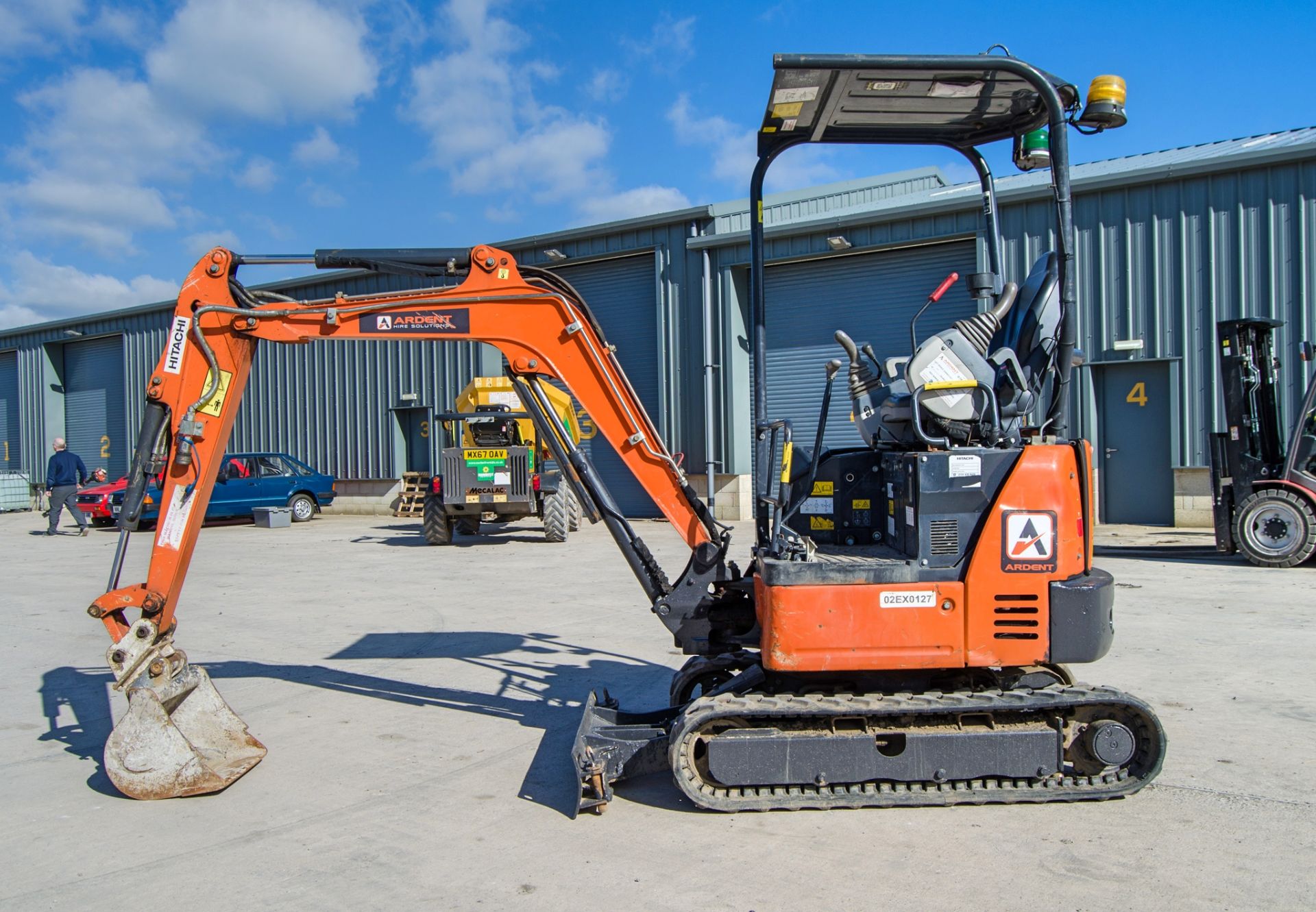 Hitachi Zaxis 19U 1.9 tonne rubber tracked mini excavator Year: 2018 S/N: 22833 Recorded Hours: - Image 7 of 26