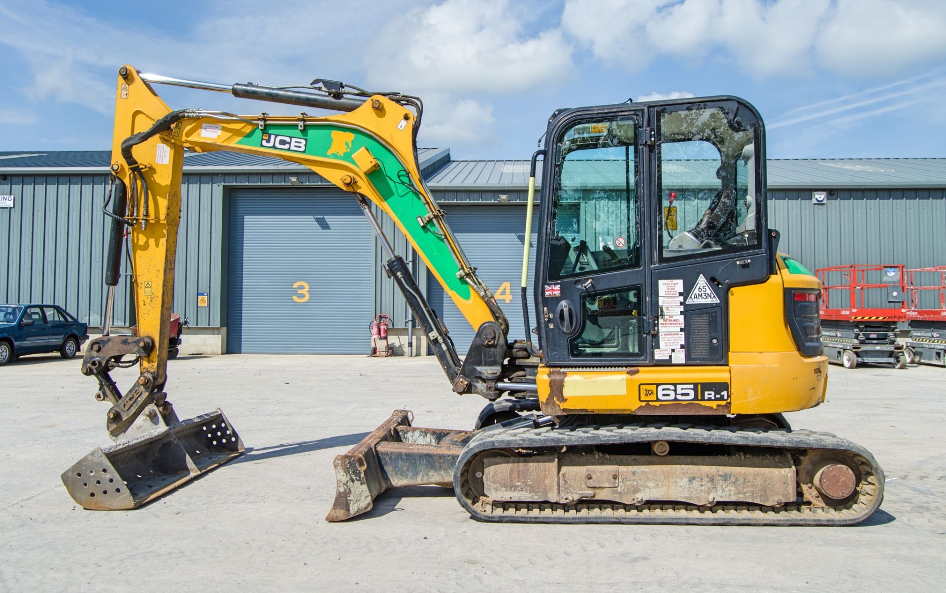 JCB 65R-1 6.5 tonne rubber tracked excavator Year: 2015 S/N: 1914100 Recorded Hours: 714 blade, - Image 7 of 24