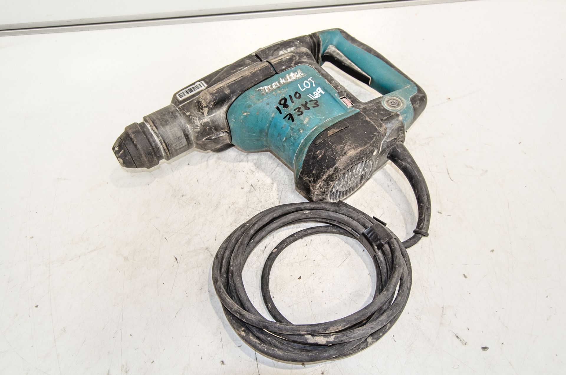 Makita HR3210C 110v SDS rotary hammer drill ** Plug cut off ** 18107383