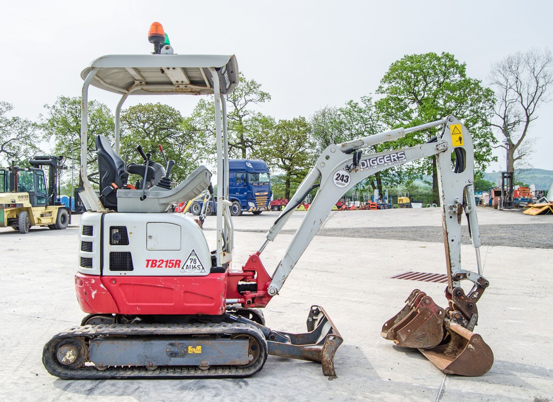 Takeuchi TB215R 1.5 tonne rubber tracked mini excavator Year: 2019 S/N: 215003029 Recorded Hours: - Image 8 of 26