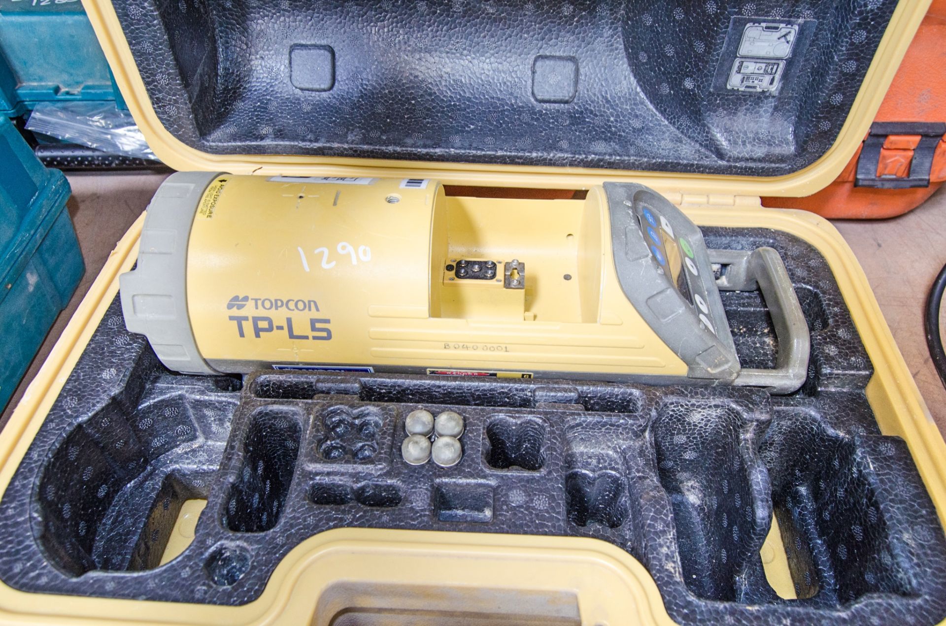 Topcon TP-L5 pipe laser c/w carry case ** No battery or charger ** B0400001