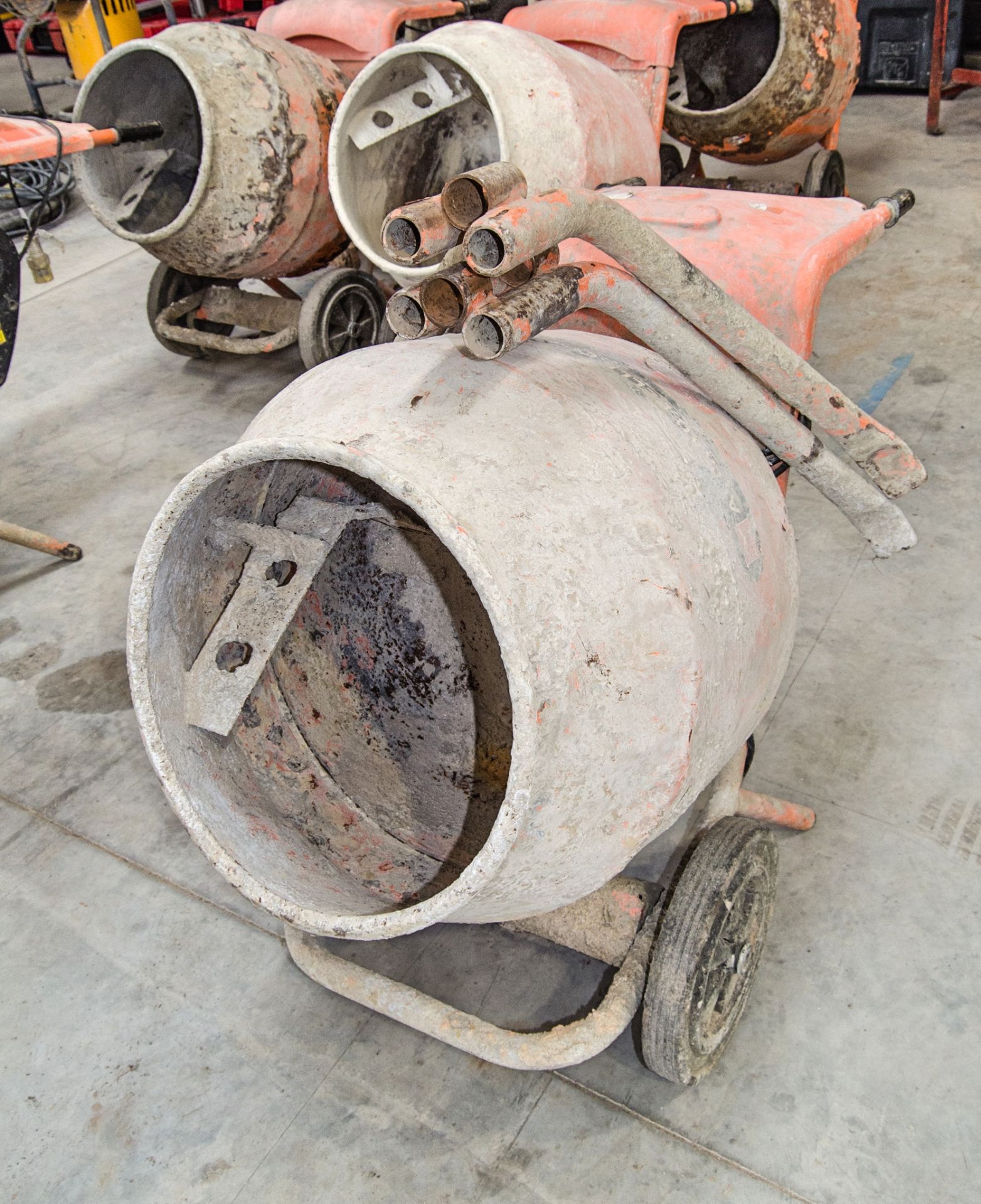 Belle Minimix 150 240v cement mixer c/w stand 19055385