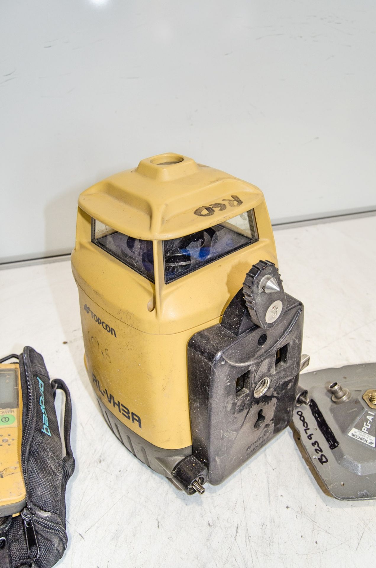 Topcon RLVH3A rotating laser level c/w LS70-C receiver and PG-A1 antenna ** No charger or battery ** - Image 2 of 2
