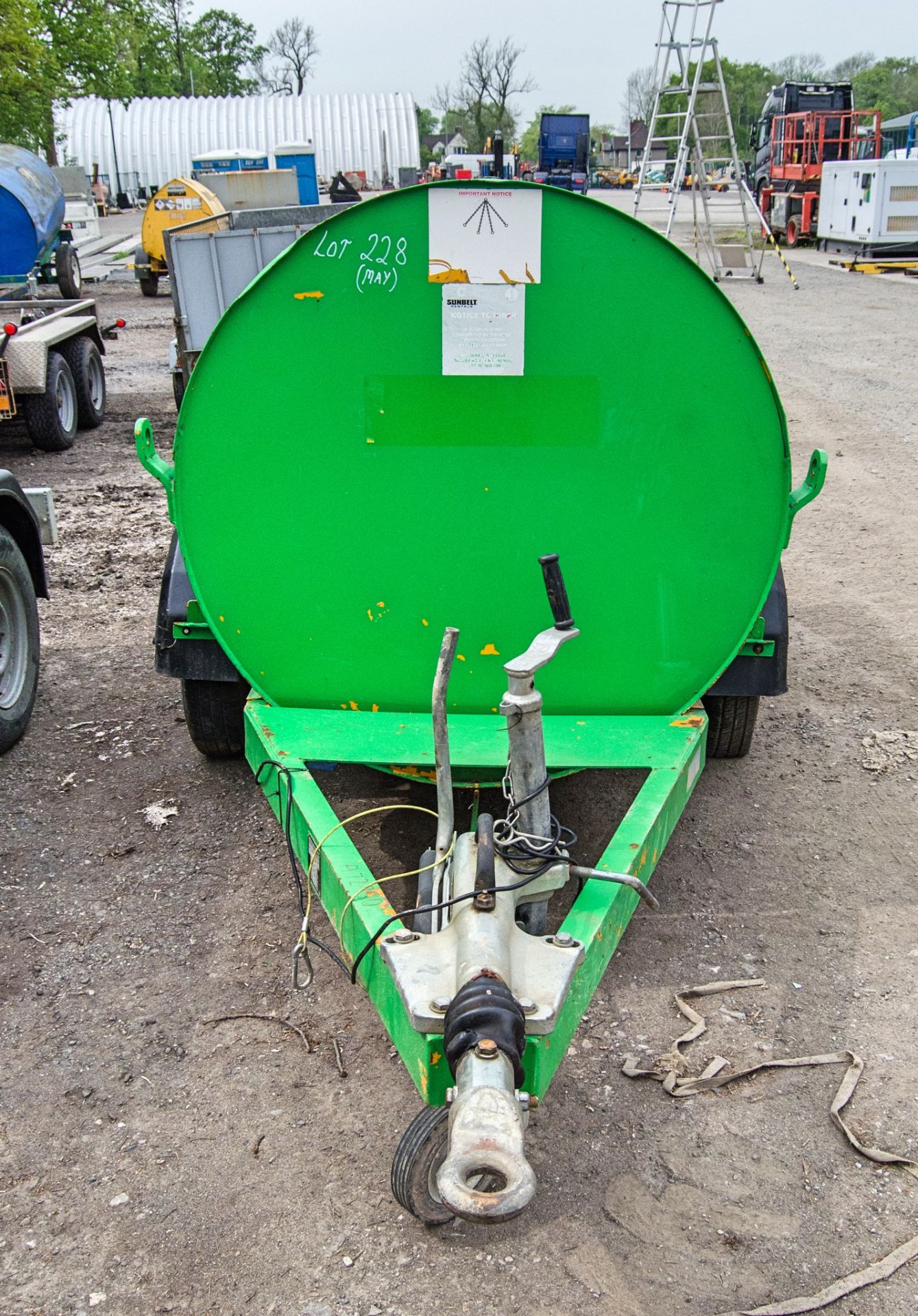 Trailer Engineering 950 litre fast tow mobile bunded fuel bowser c/w manual pump, delivery hose - Image 5 of 7