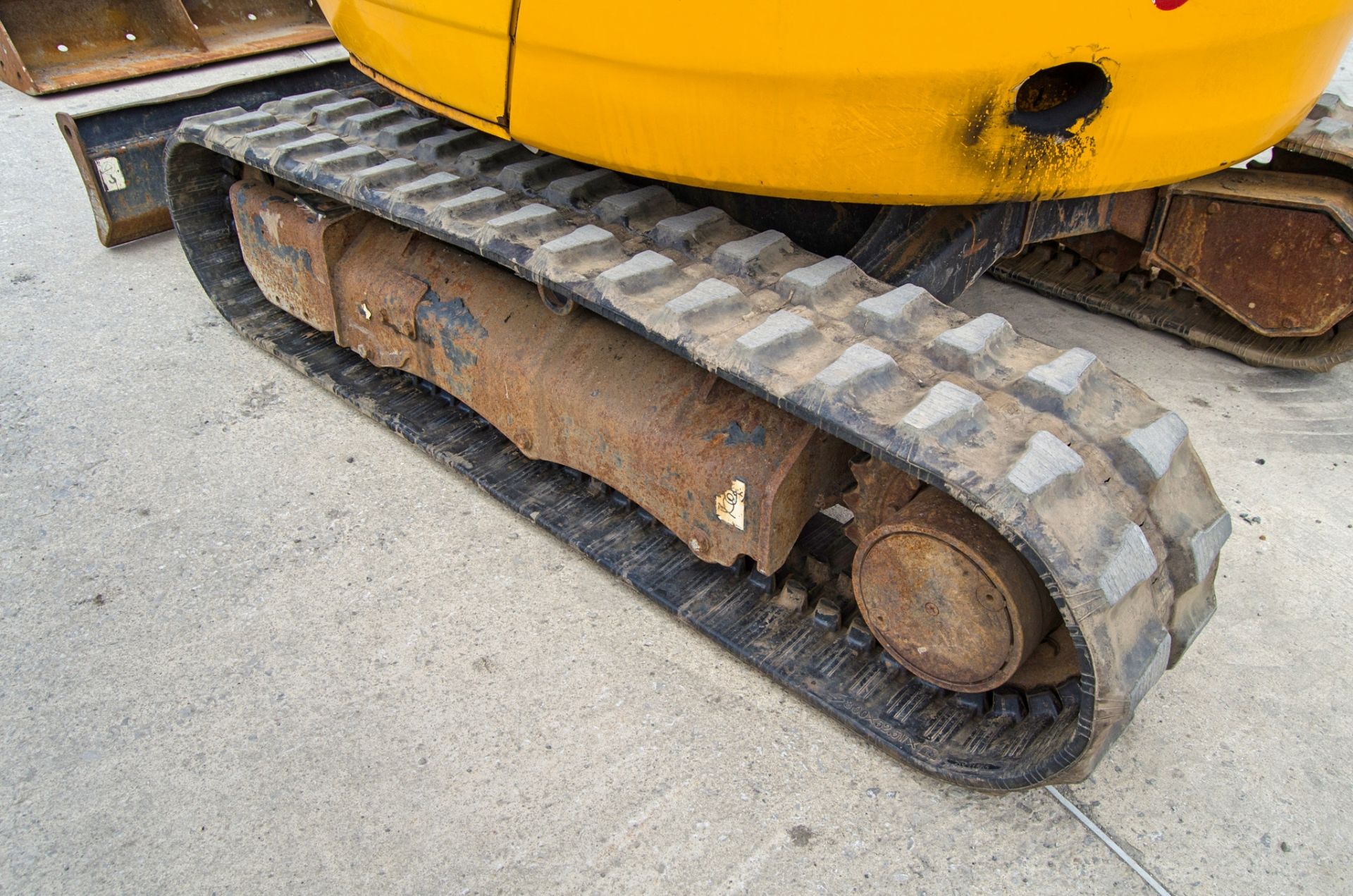 JCB 8025 2.5 tonne rubber tracked mini excavator Year: 2017 S/N: 2227698 Recorded Hours: 1986 blade, - Bild 9 aus 25