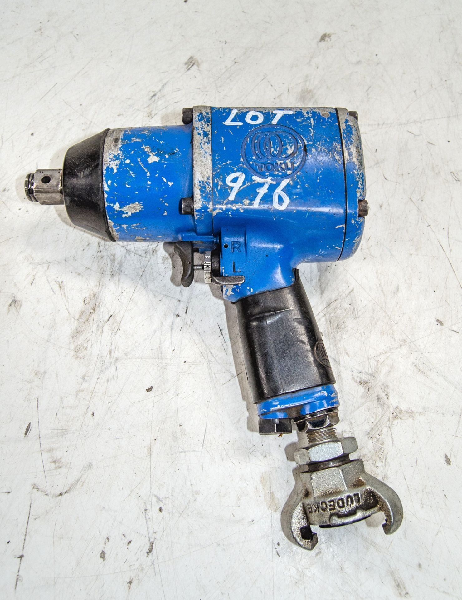 Toku pneumatic 3/4 inch drive impact gun EXP3961