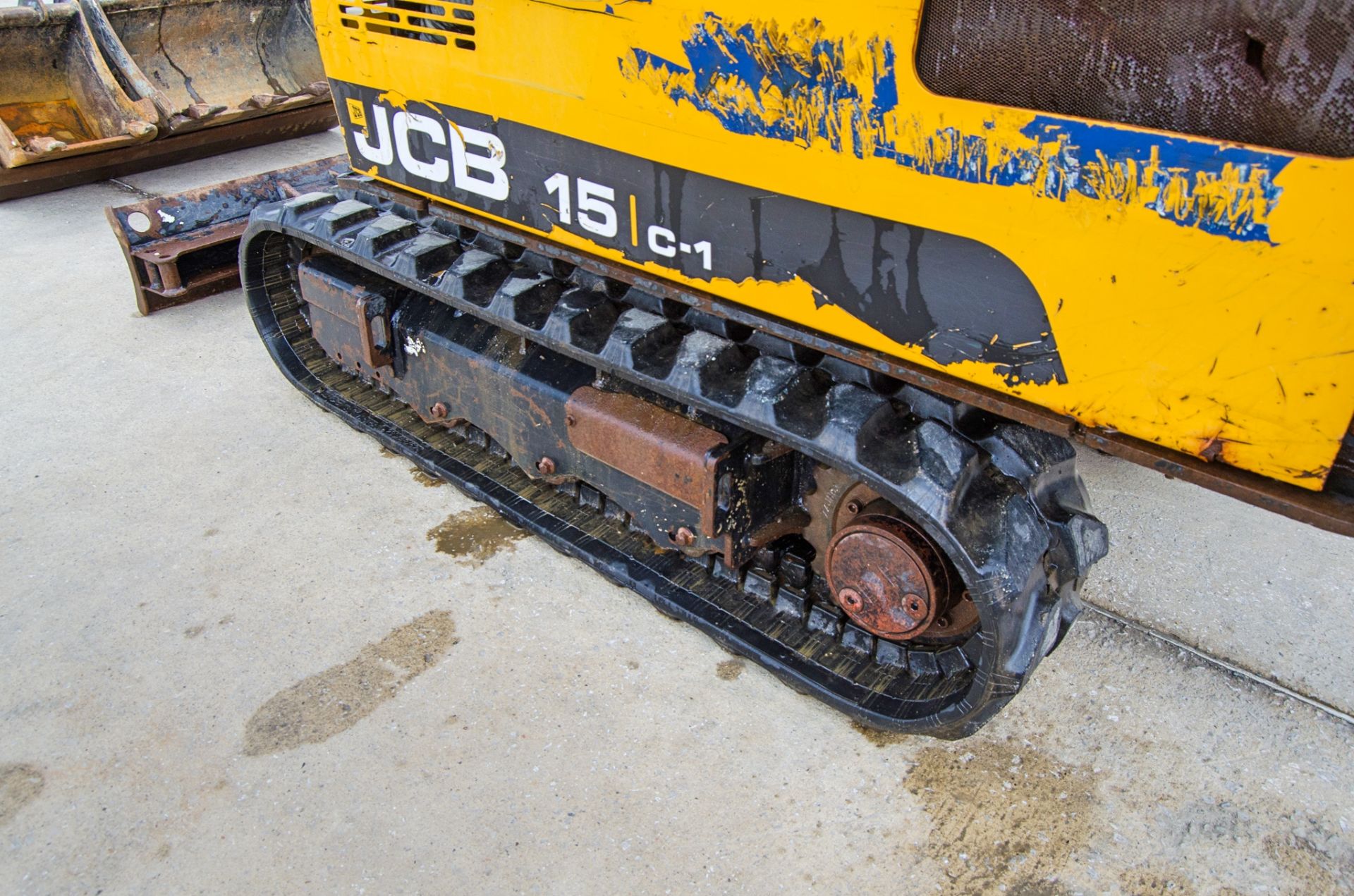 JCB 15C-1 1.5 tonne rubber tracked mini excavator Year: 2019 S/N: 2710238 Recorded Hours: 1142 - Image 9 of 23