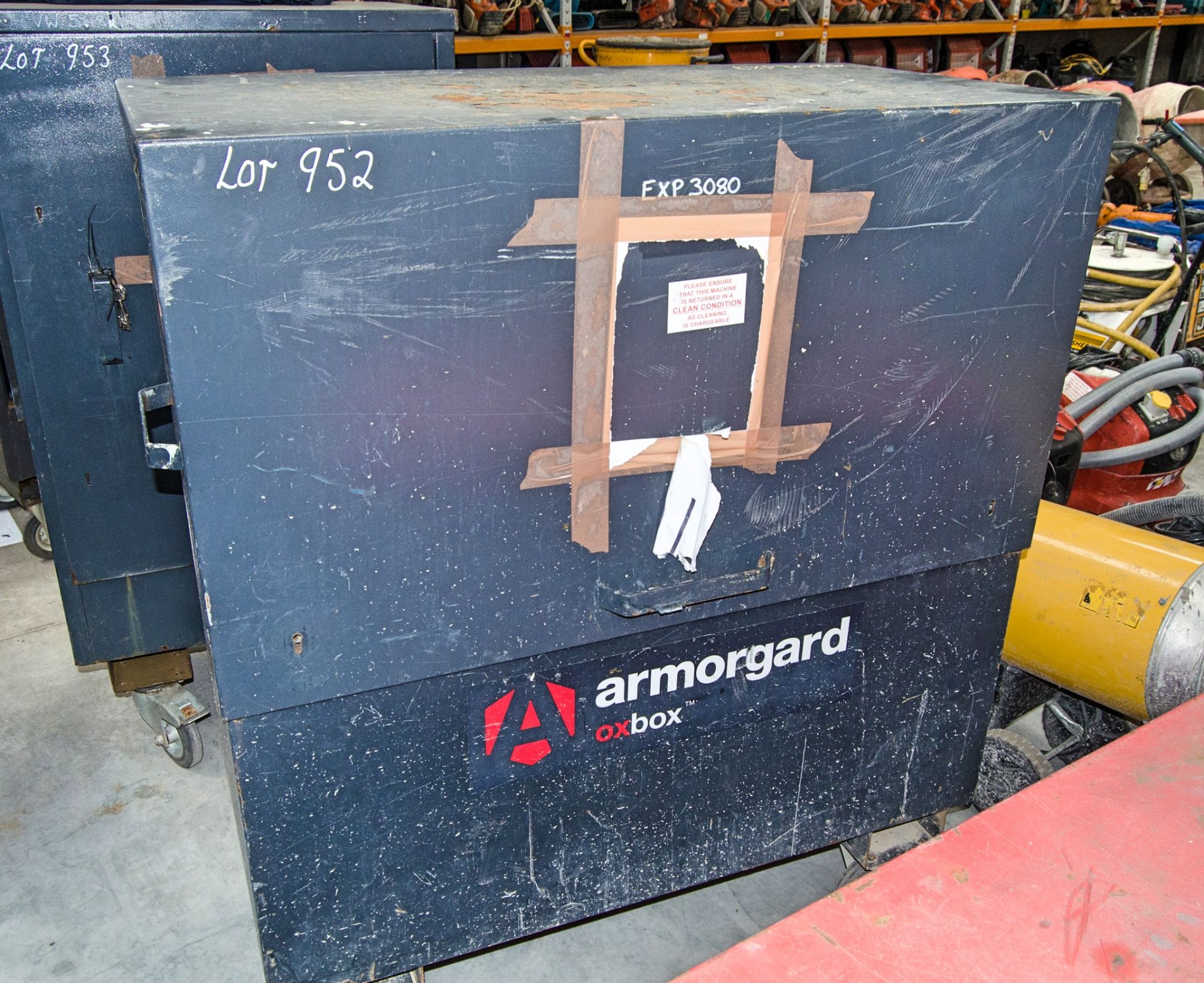 Armorgard Oxbox steel tool store c/w keys EXP3080
