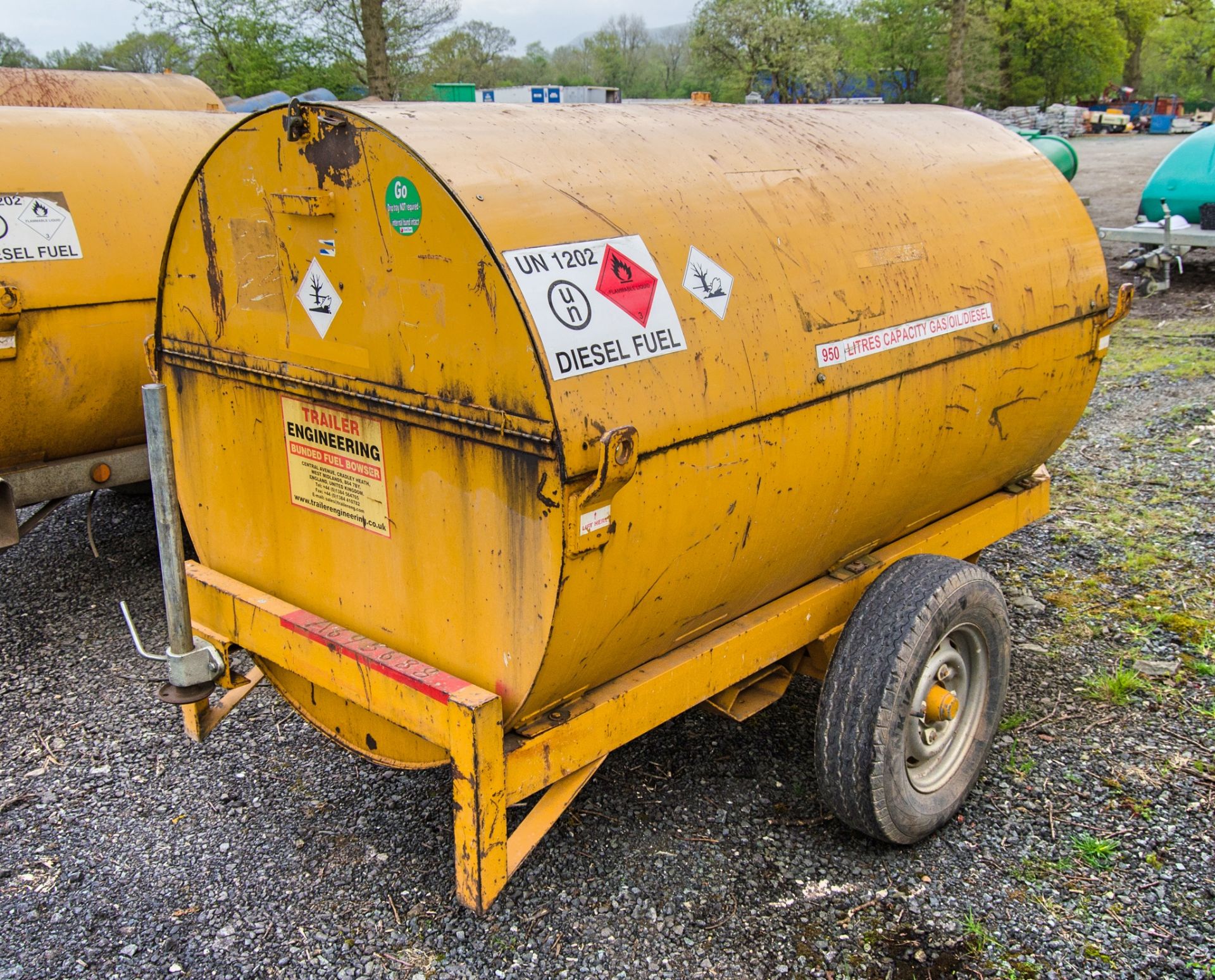 Trailer Engineering 950 litre single axle site tow mobile bunded fuel bowser c/w manual pump, - Image 3 of 7