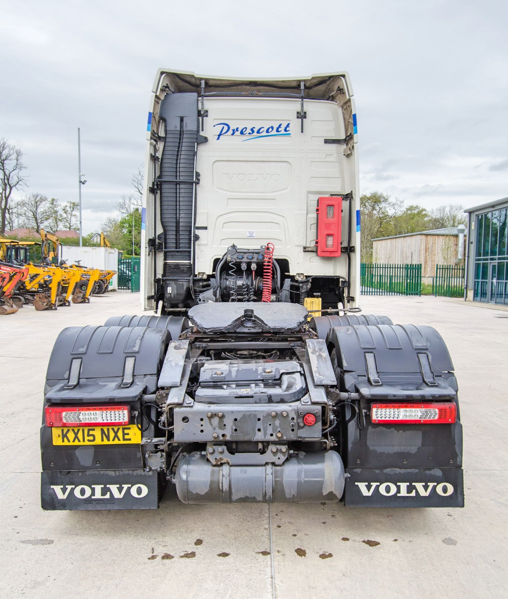 Volvo FH 6x2 tractor unit Registration Number: KX15 NXE Date of Registration: 10/04/2015 MOT - Bild 6 aus 38