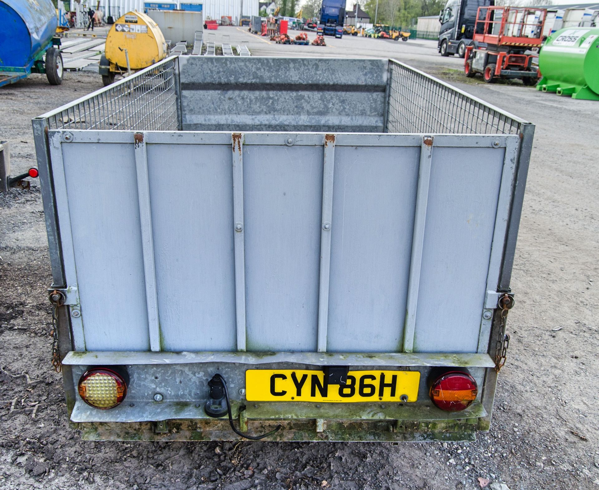 7ft x 4ft single axle trailer ** No VAT on hammer price but VAT will be charged on the buyers - Image 6 of 7