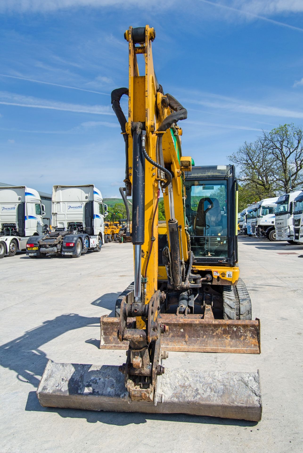 JCB 65R-1 6.5 tonne rubber tracked excavator Year: 2015 S/N: 1914100 Recorded Hours: 714 blade, - Image 5 of 24