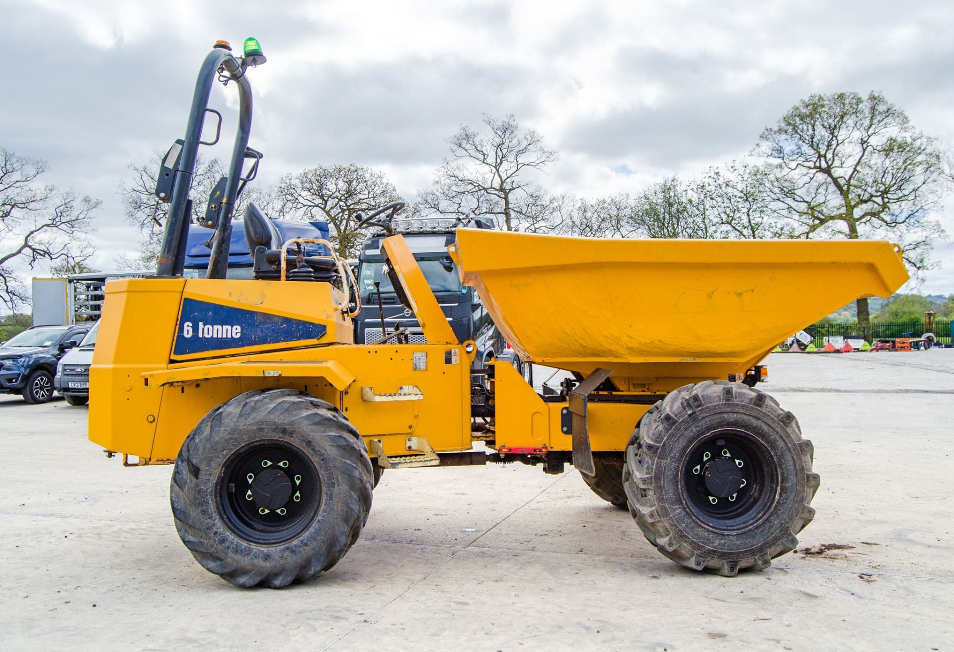 Thwaites 6 tonne swivel skip dumper Year: 2017 S/N: 1701E0114 Recorded Hours: 2033 06DS0030 - Image 8 of 21