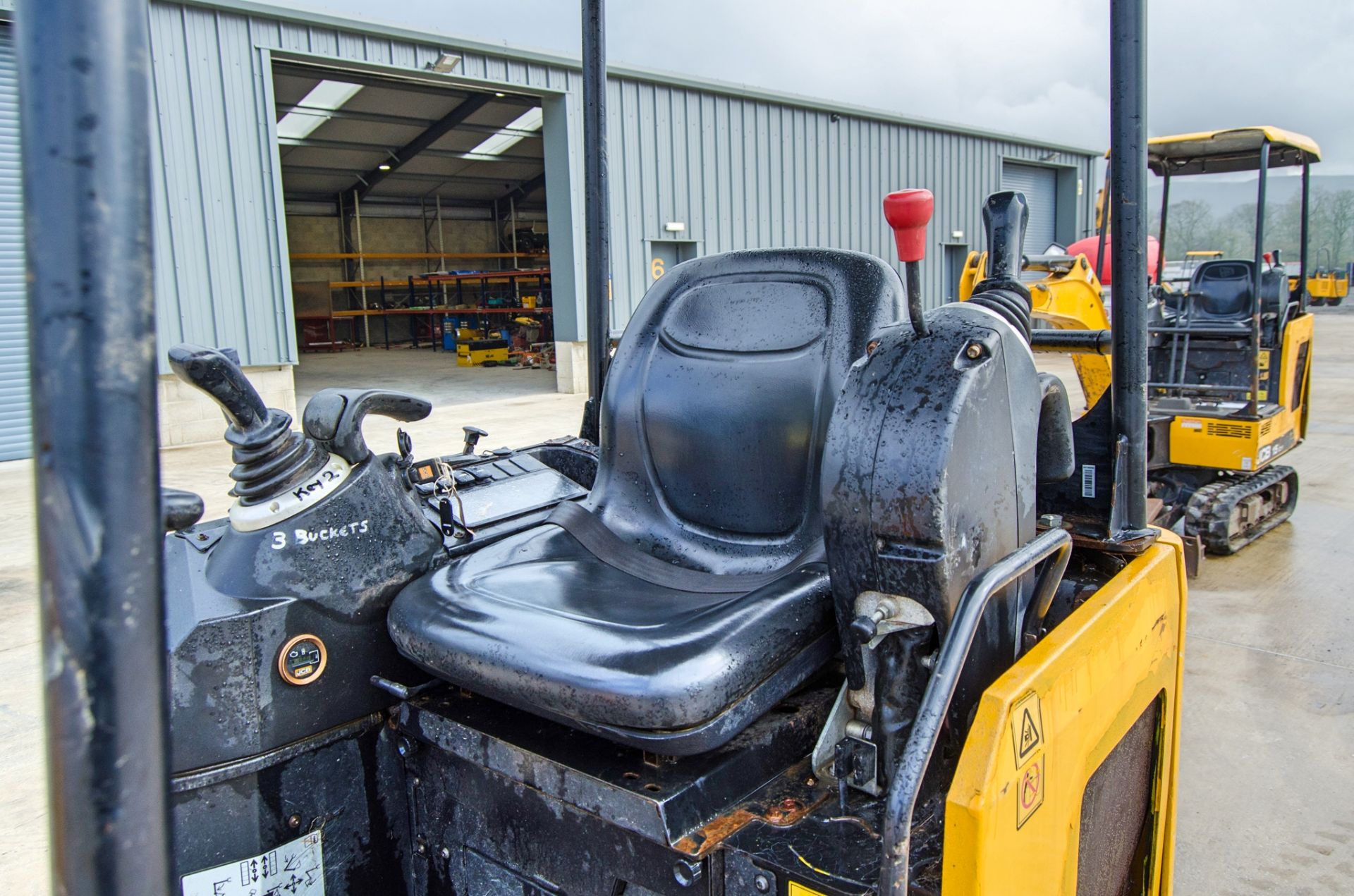 JCB 15C-1 1.5 tonne rubber tracked mini excavator Year: 2019 S/N: 2710395 Recorded Hours: 1300 - Image 19 of 24