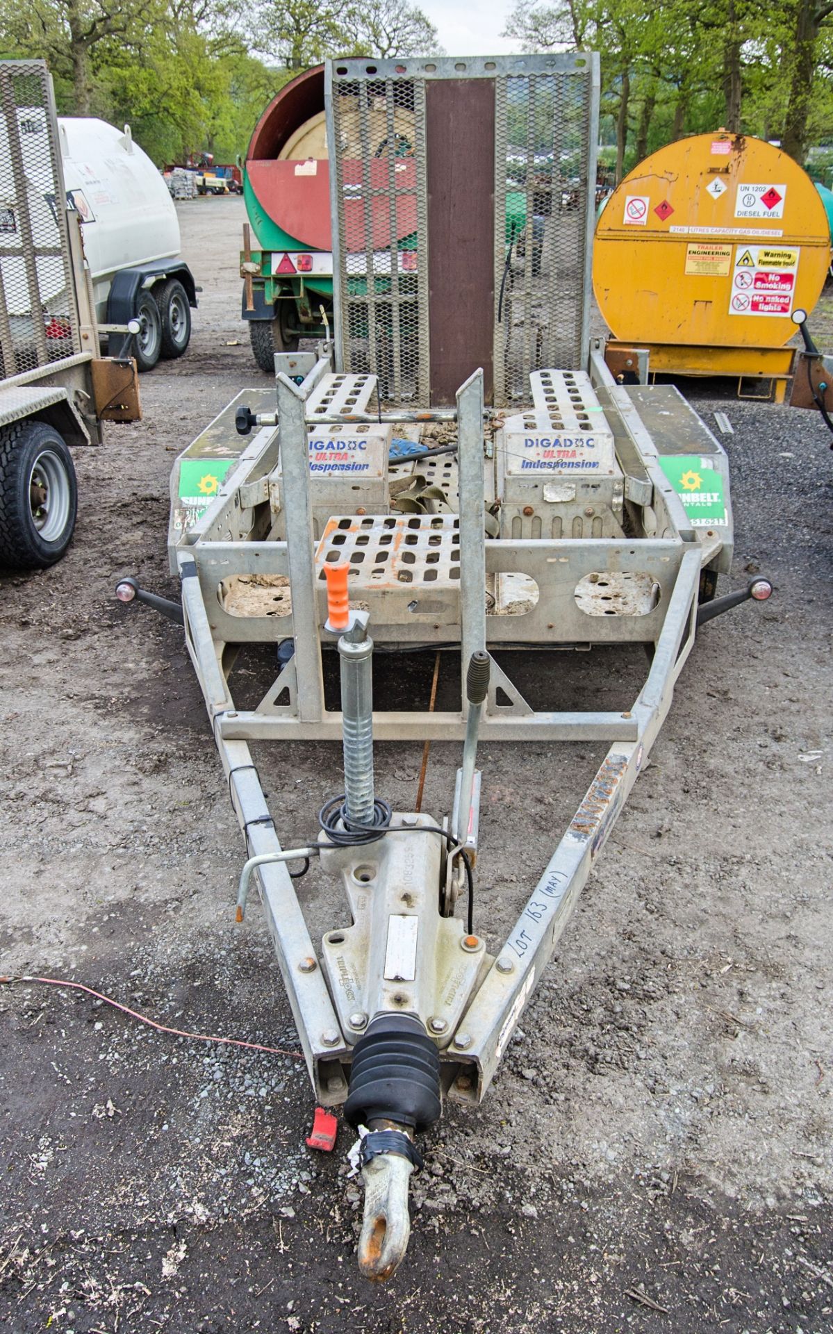 Indespension 8ft x 4ft tandem axle plant trailer S/N: 133607 c/w Digadoc excavator docking system - Image 5 of 7