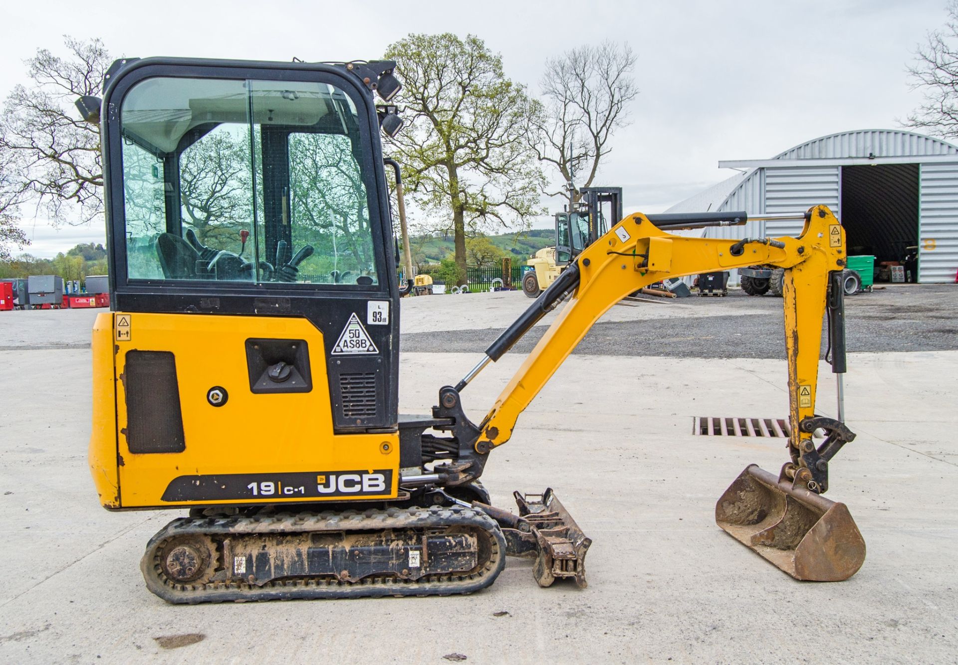 JCB 19 C-1 1.9 tonne rubber tracked mini excavator Year: 2017 S/N: 2494021 Recorded Hours: 1063 - Image 8 of 26