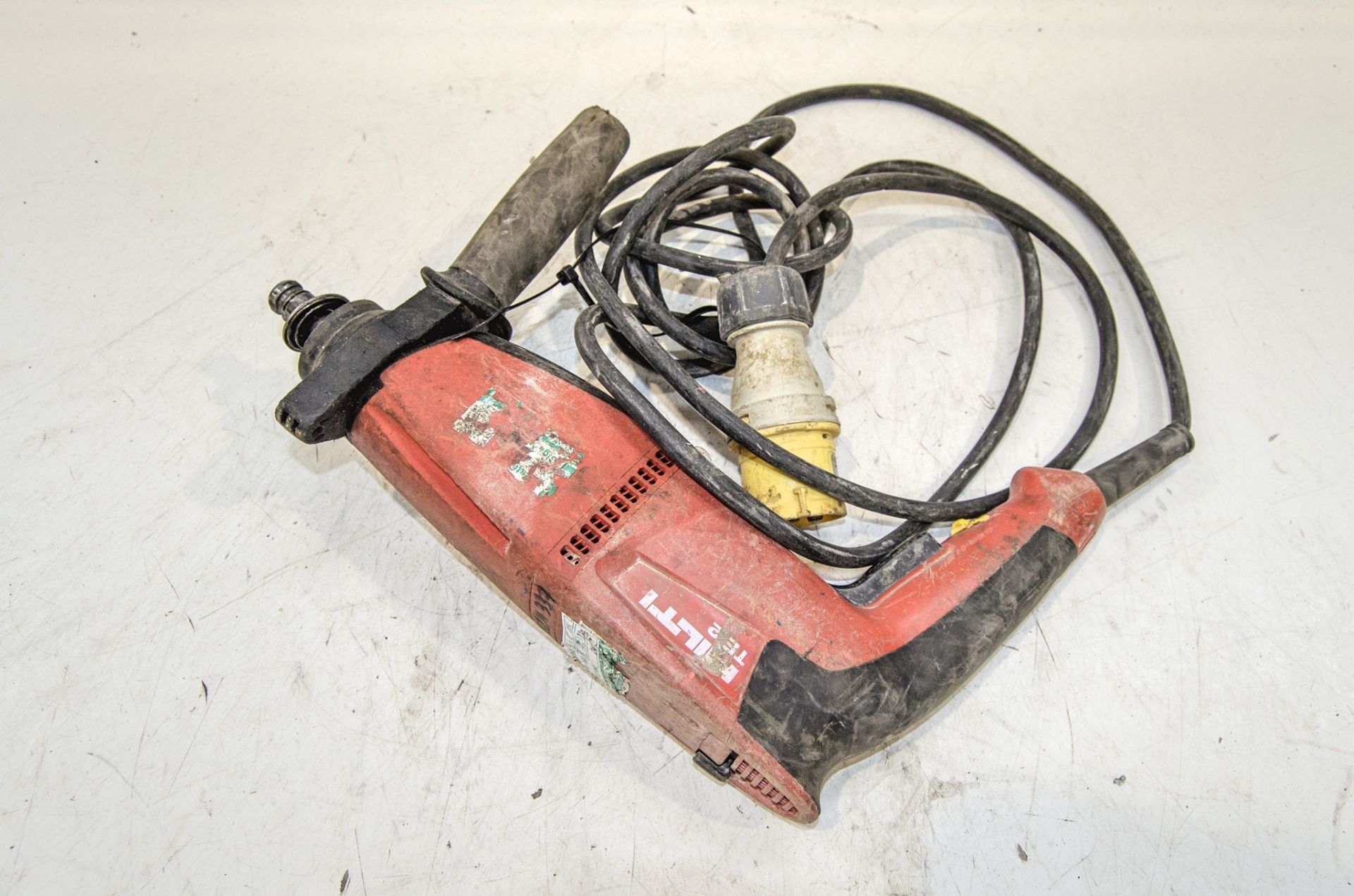 Hilti TE2 110v rotary hammer drill ** No chuck ** TE2A337 - Image 2 of 2