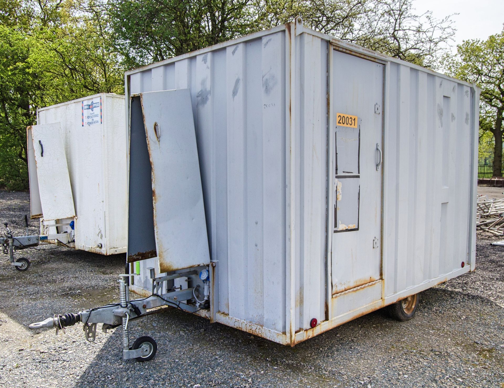 Groundhog 12ft x 8ft steel anti-vandal mobile welfare site unit Comprising of: canteen area,