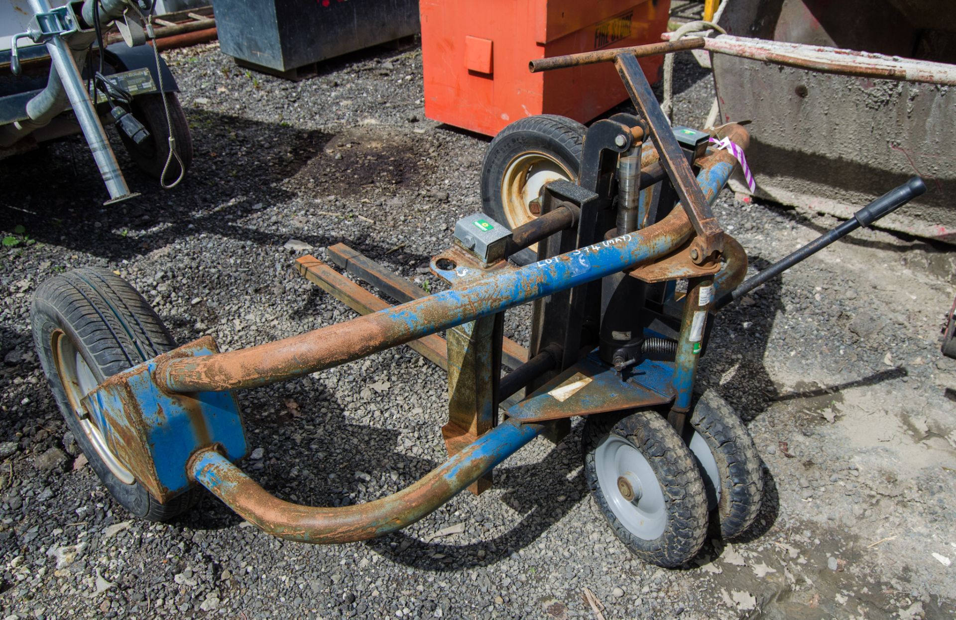 Rough terrain hydraulic pallet truck A984664 - Image 2 of 2