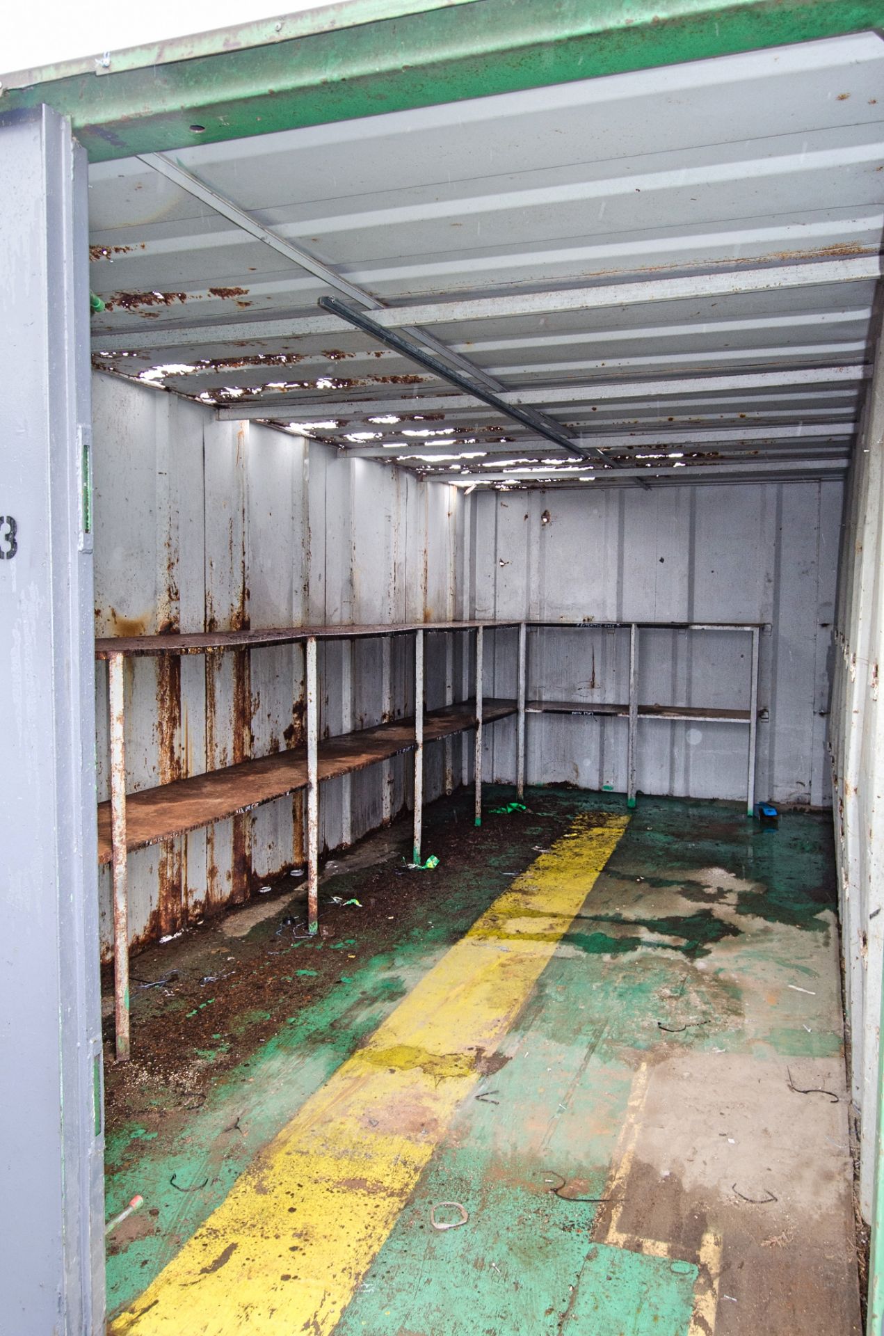 21ft x 9ft steel store site unit c/w keys N206853 ** Holes in the roof ** - Image 5 of 6