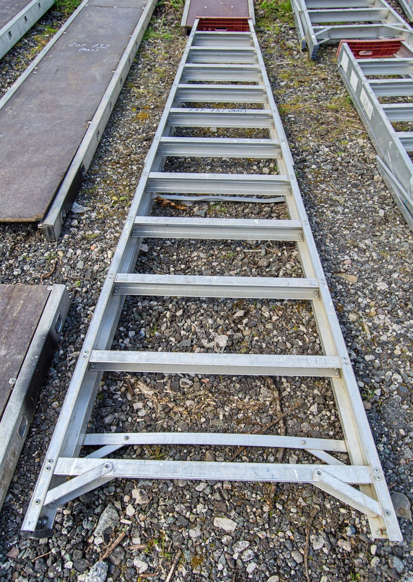 12 tread aluminium step ladder 1901LYT0975