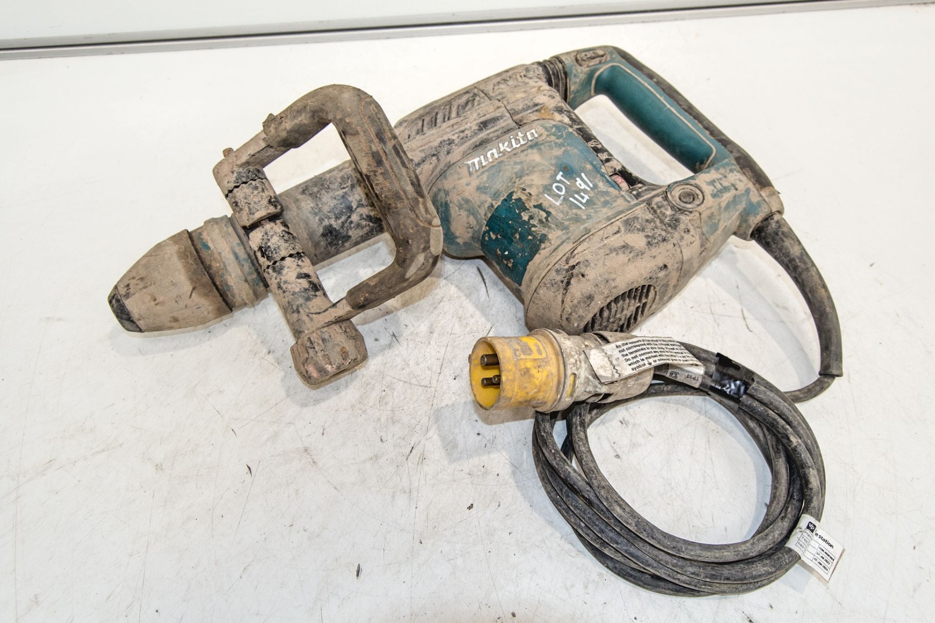 Makita HM0871C 110v SDS rotary hammer drill 1705MAK1021