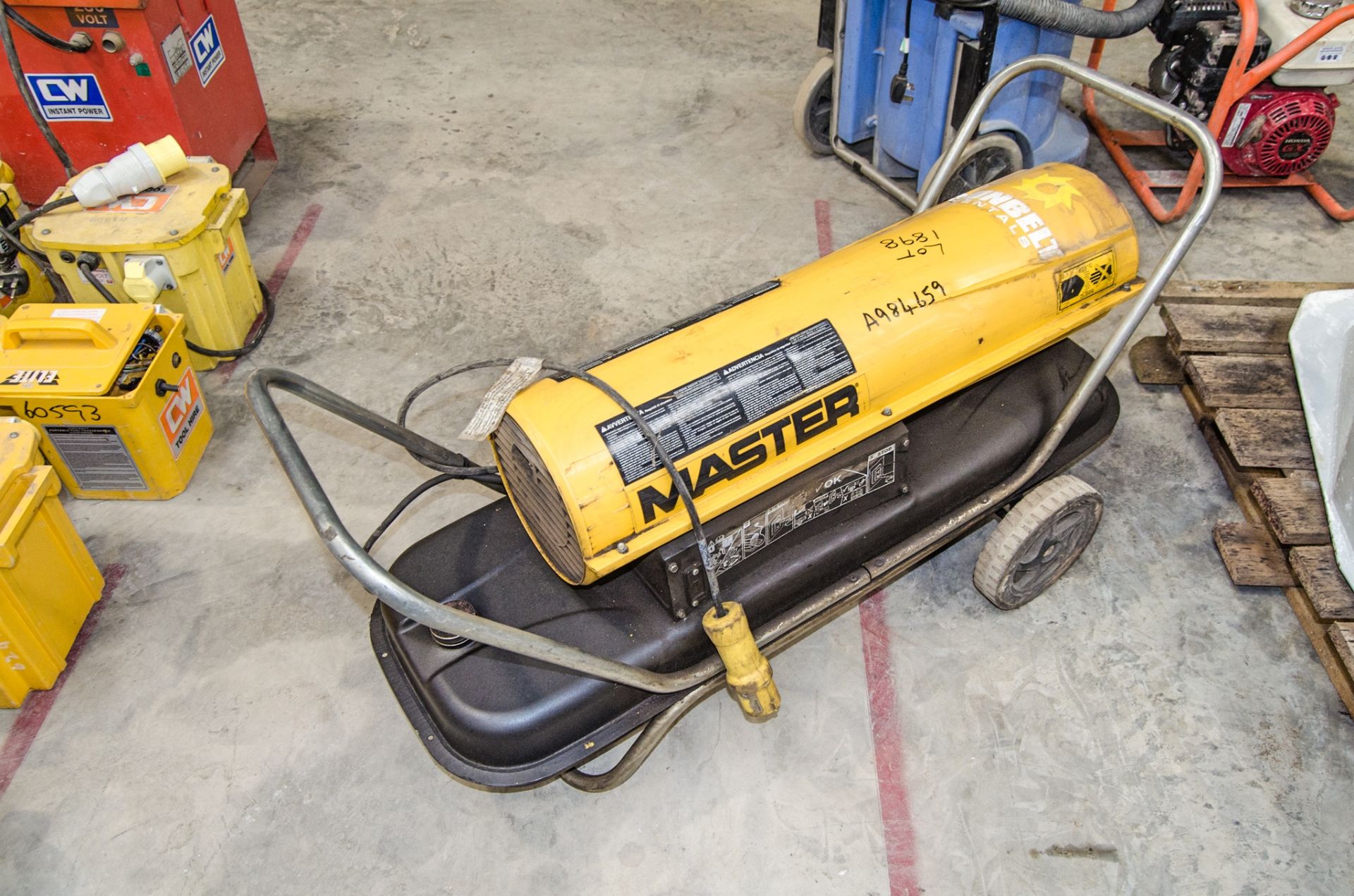 Master diesel fuelled/110v space heater A984659 - Image 2 of 2