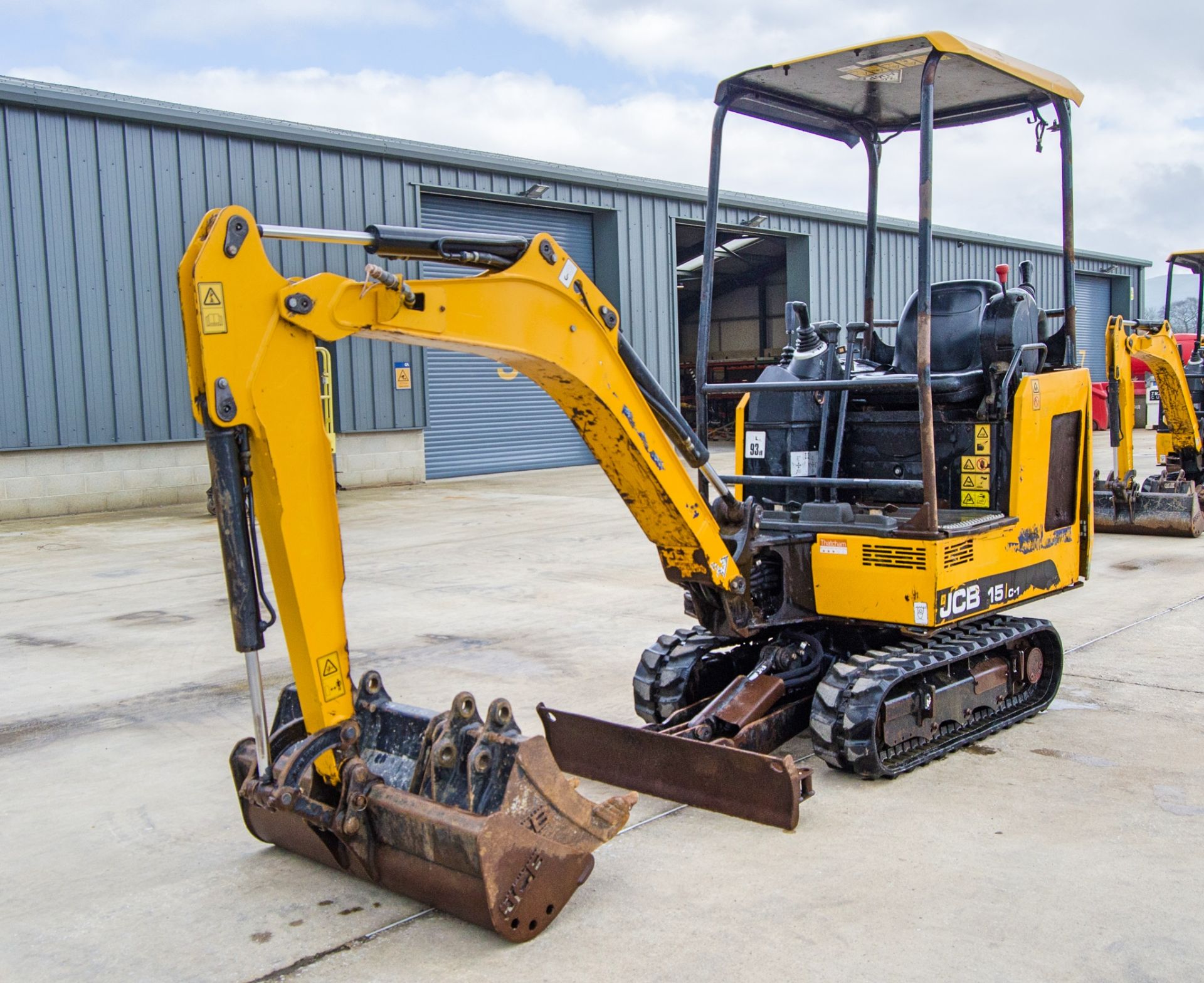 JCB 15C-1 1.5 tonne rubber tracked mini excavator Year: 2019 S/N: 2710238 Recorded Hours: 1142