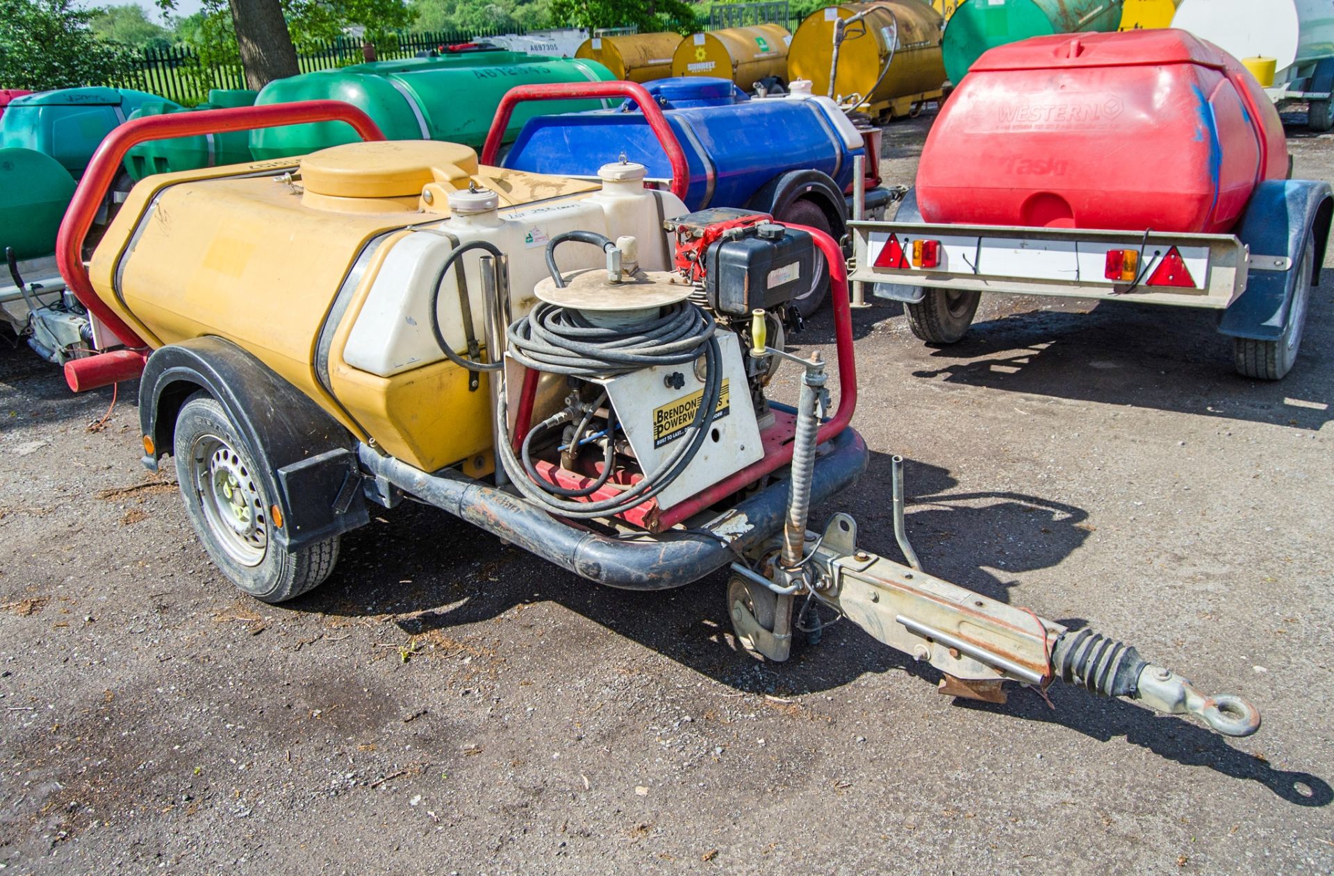 Brendon Bowsers diesel driven fast tow mobile pressure washer bowser A835137 ** Engine parts - Image 2 of 8