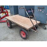 Warehouse turntable trolley 15020413 ** Handle broken **