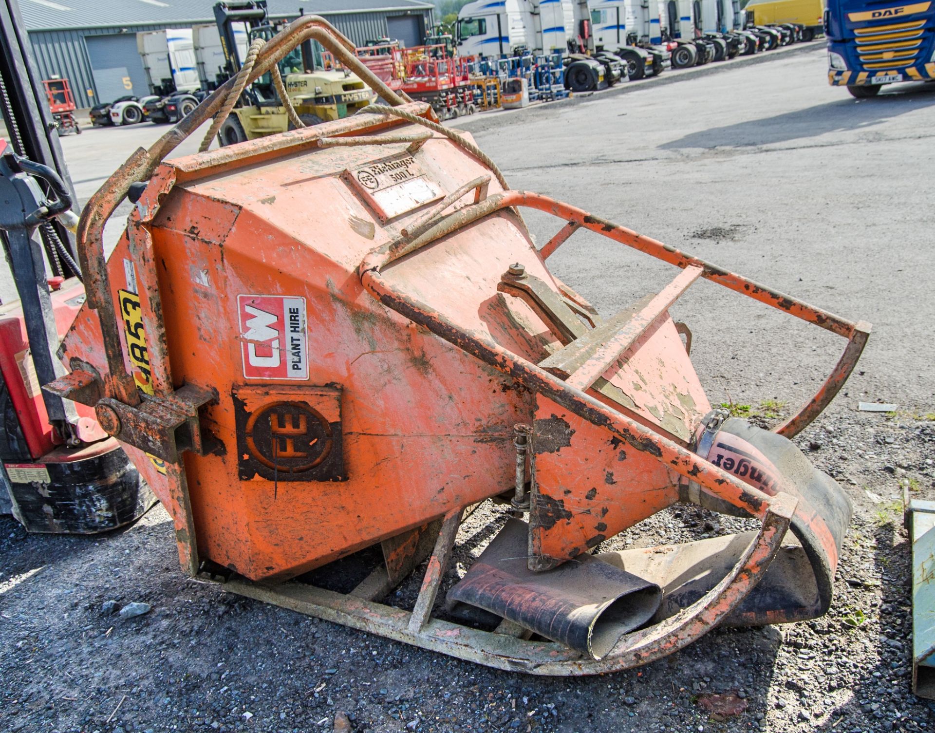 Eichinger 500 litre concrete skip/chute CW79853 - Image 2 of 2