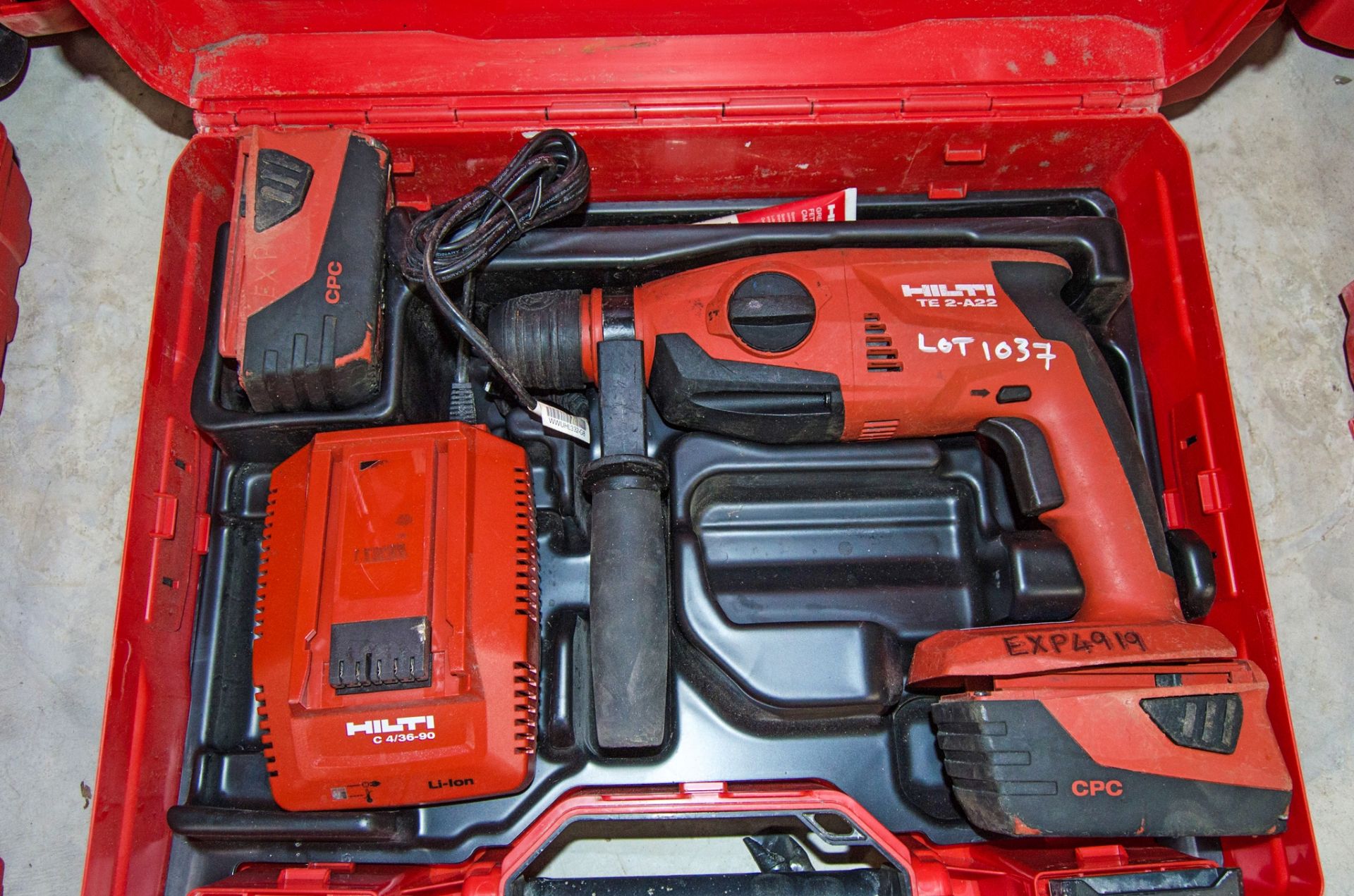 Hilti TE2-A22 22v cordless SDS rotary hammer drill c/w 2 batteries, charger and carry case EXP4919